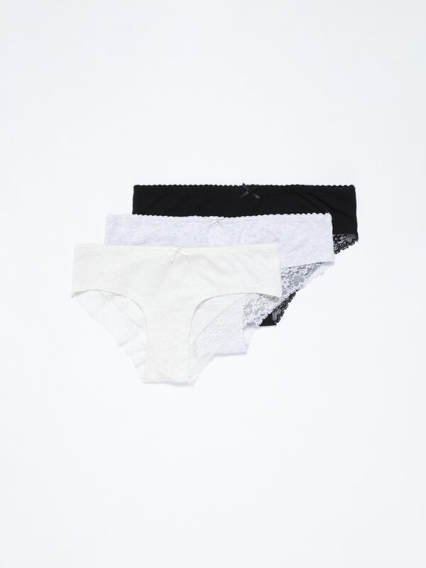 3-Pack of hipster briefs with lace trim
