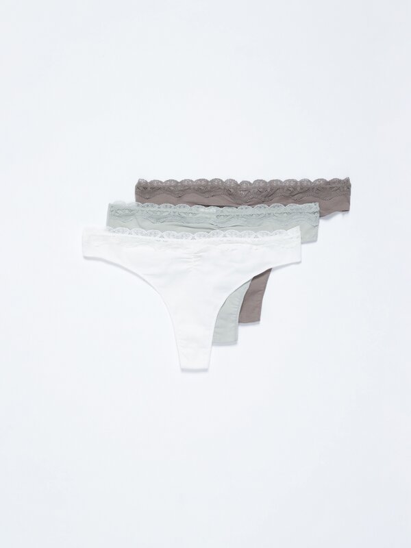 Pack of 3 thongs with lace trim