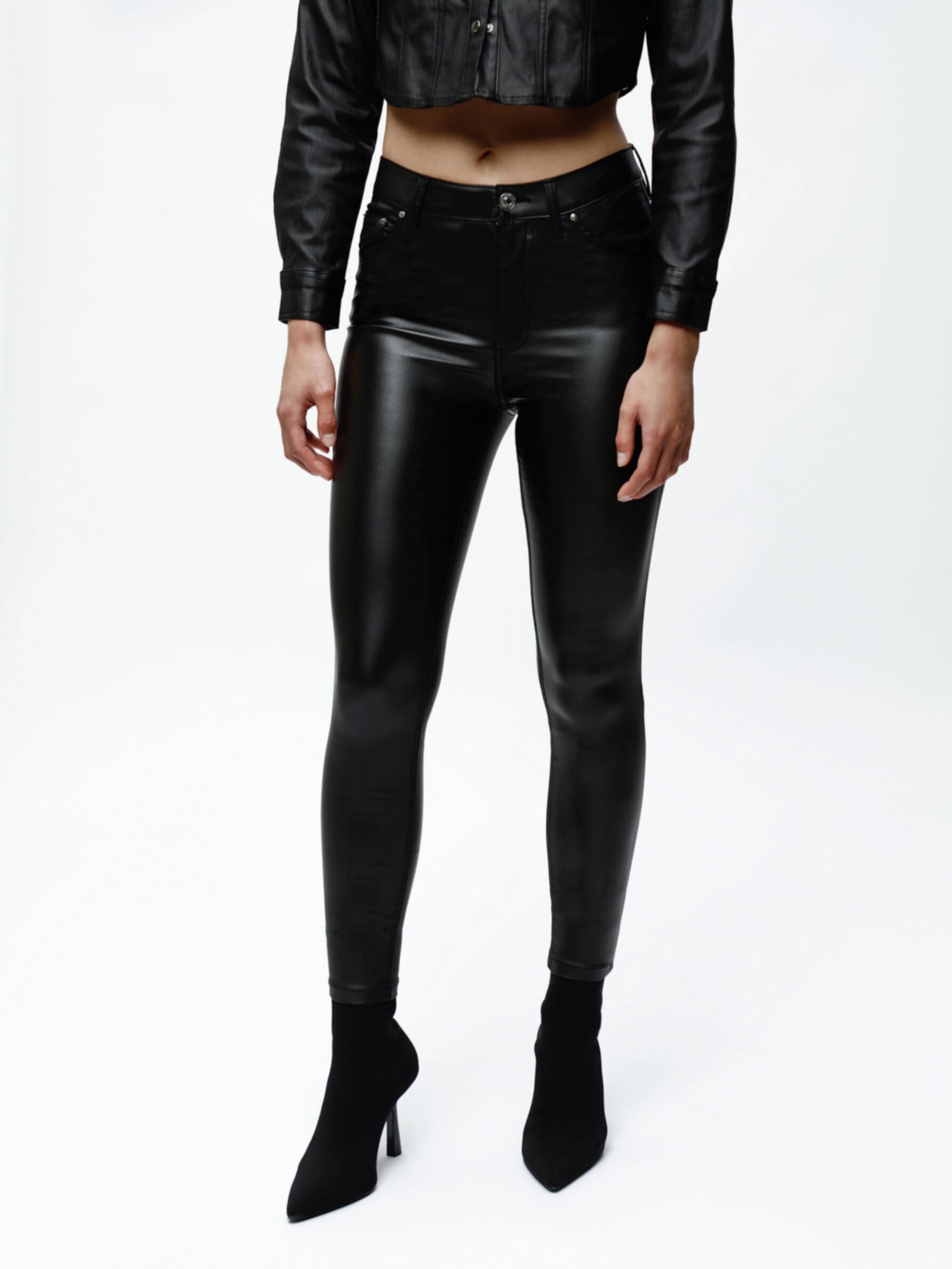 Pantalon negro encerado online mujer