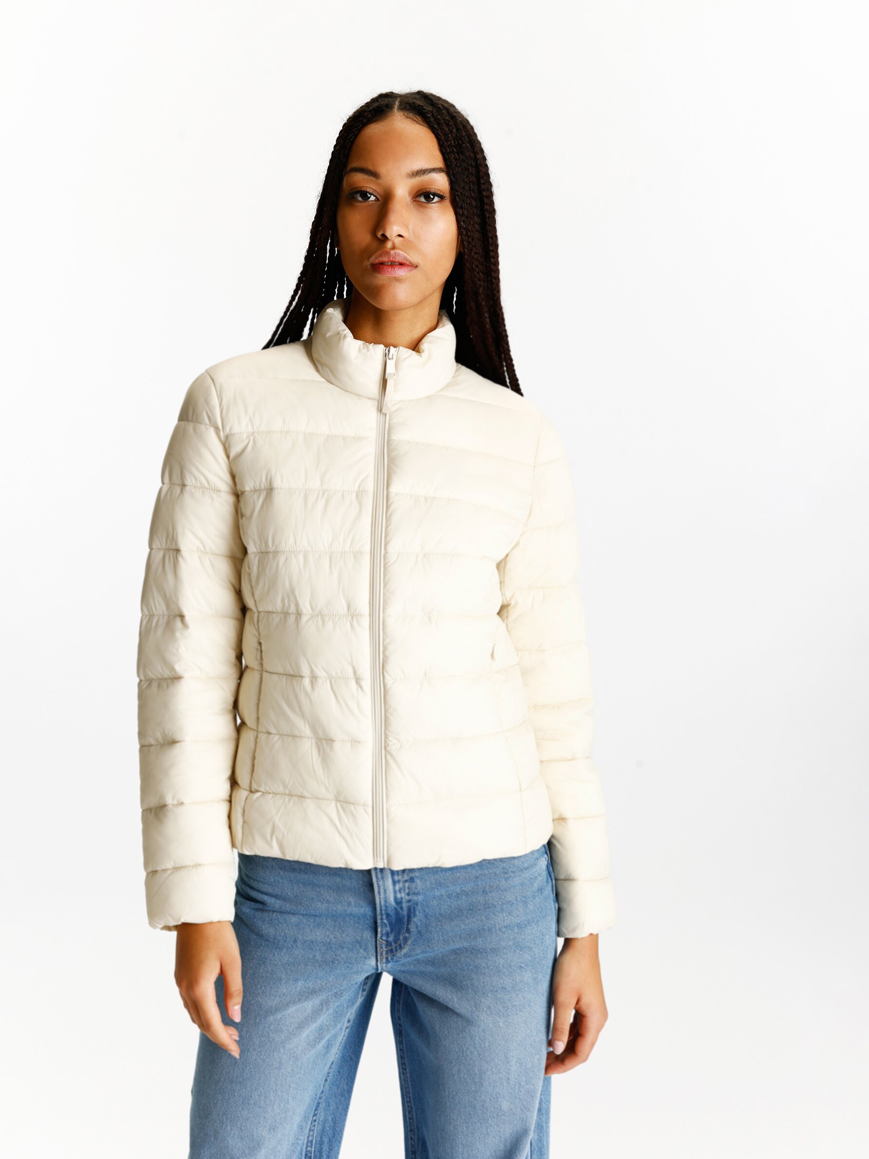 White lightweight store puffer jacket