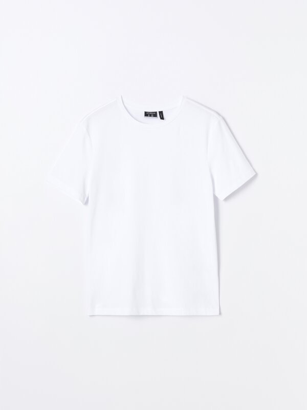Slim fit basic T-shirt