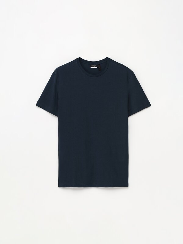 Slim fit basic T-shirt