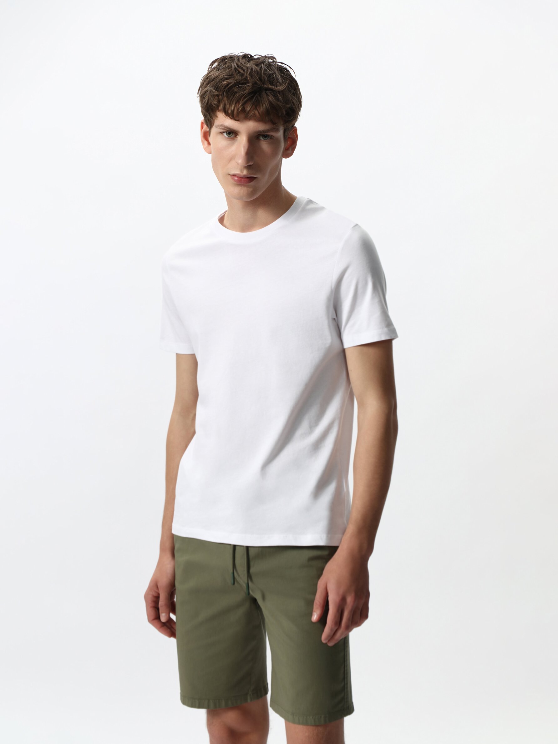 Package of outlet white t shirts