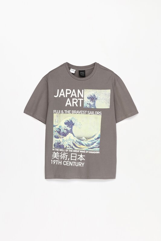 The Great Wave of Kanagawa © 2024 Christie’s Images, London/Scala, Florence T-shirt