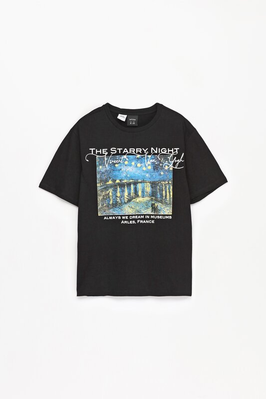 Starry Night © 2024 Christie’s Images, London/Scala, Florence T-shirt