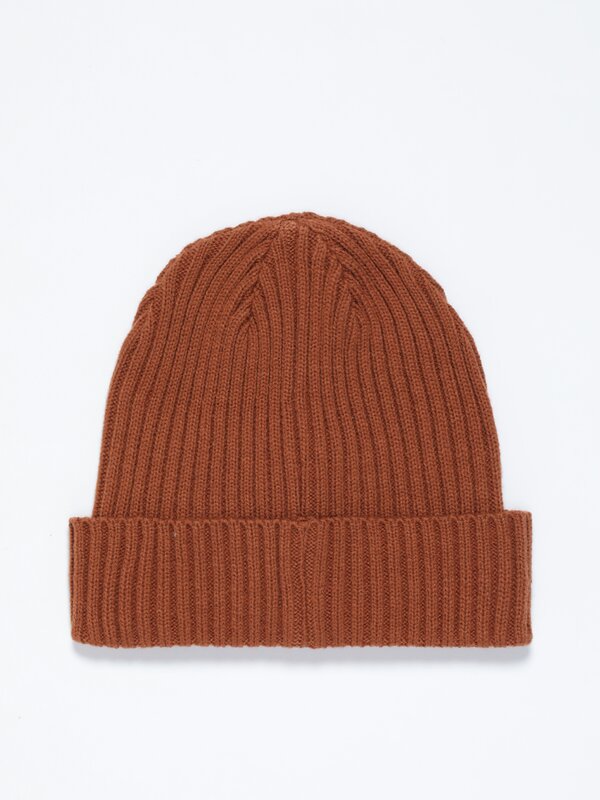 Gorro de punto canalé