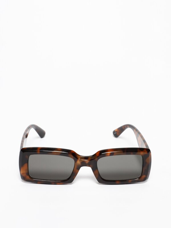 Rectangular tortoiseshell-effect sunglasses