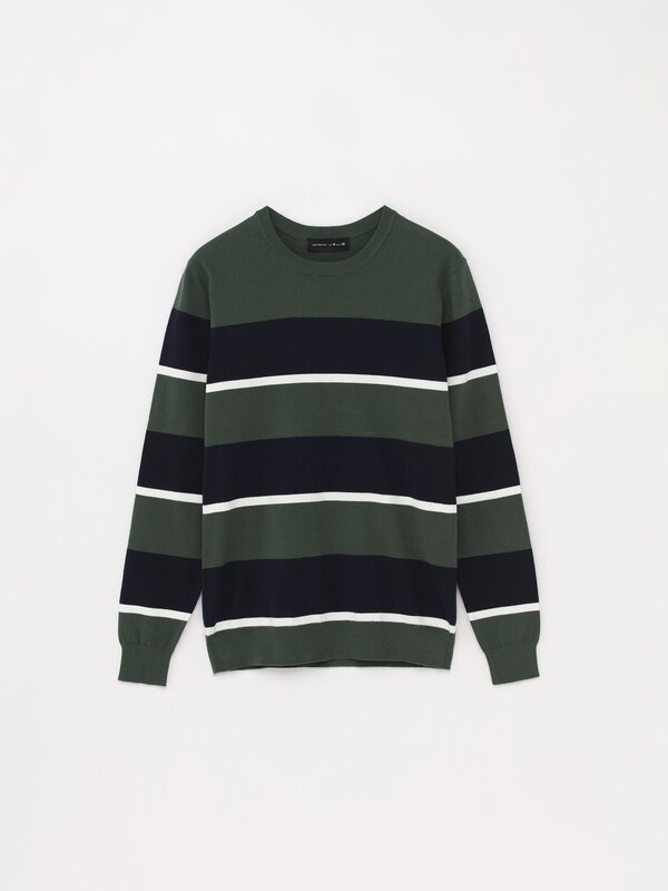 Round neck sweater