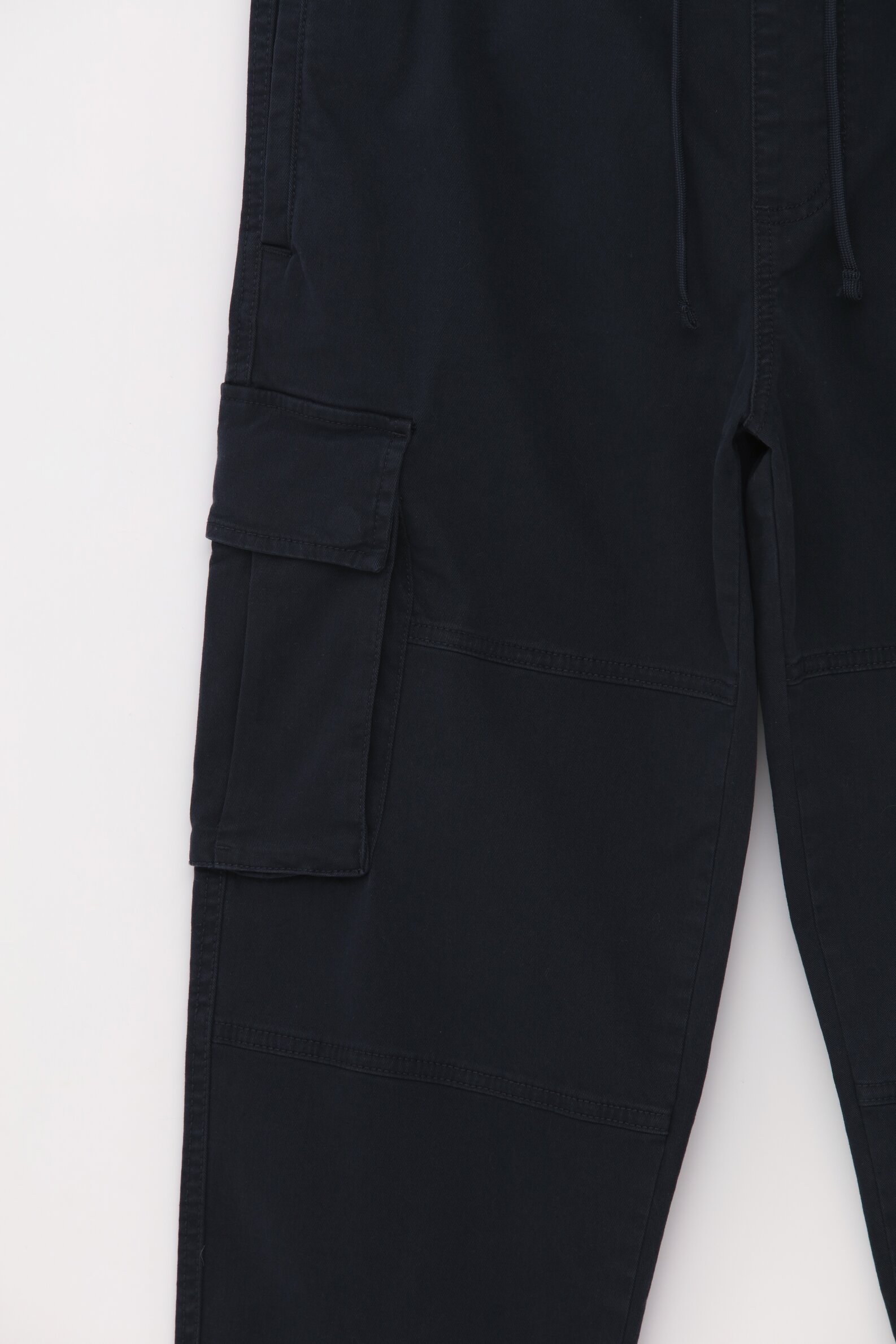 Black patch pocket discount joggers