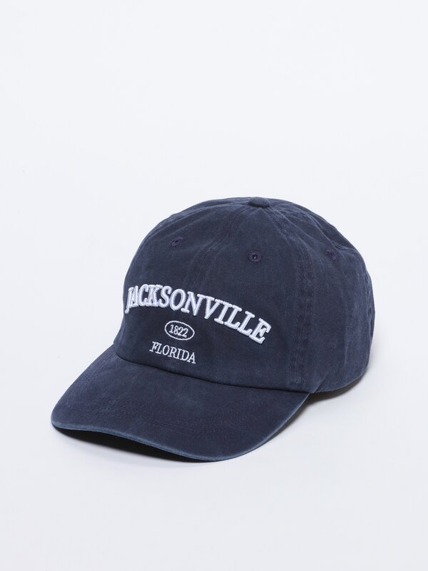 Gorra desgatada bordado