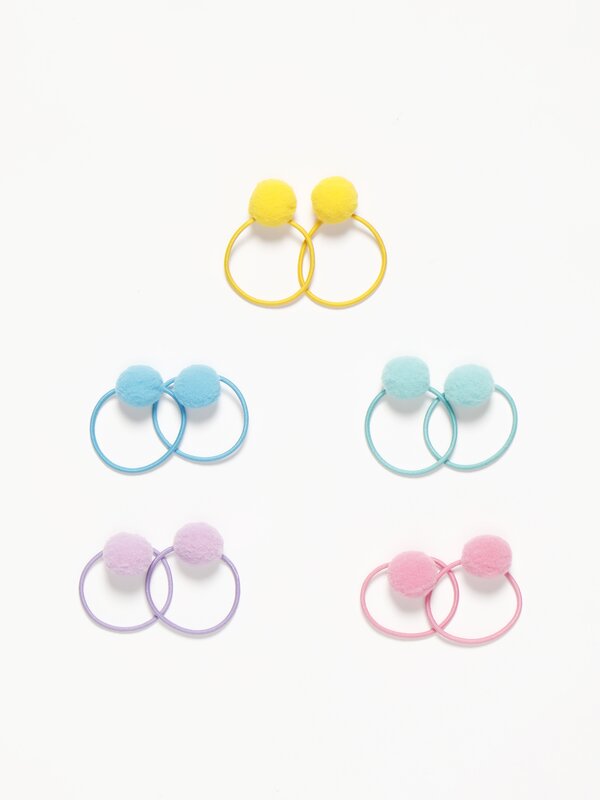 Pack of 5 hair ties with pompoms