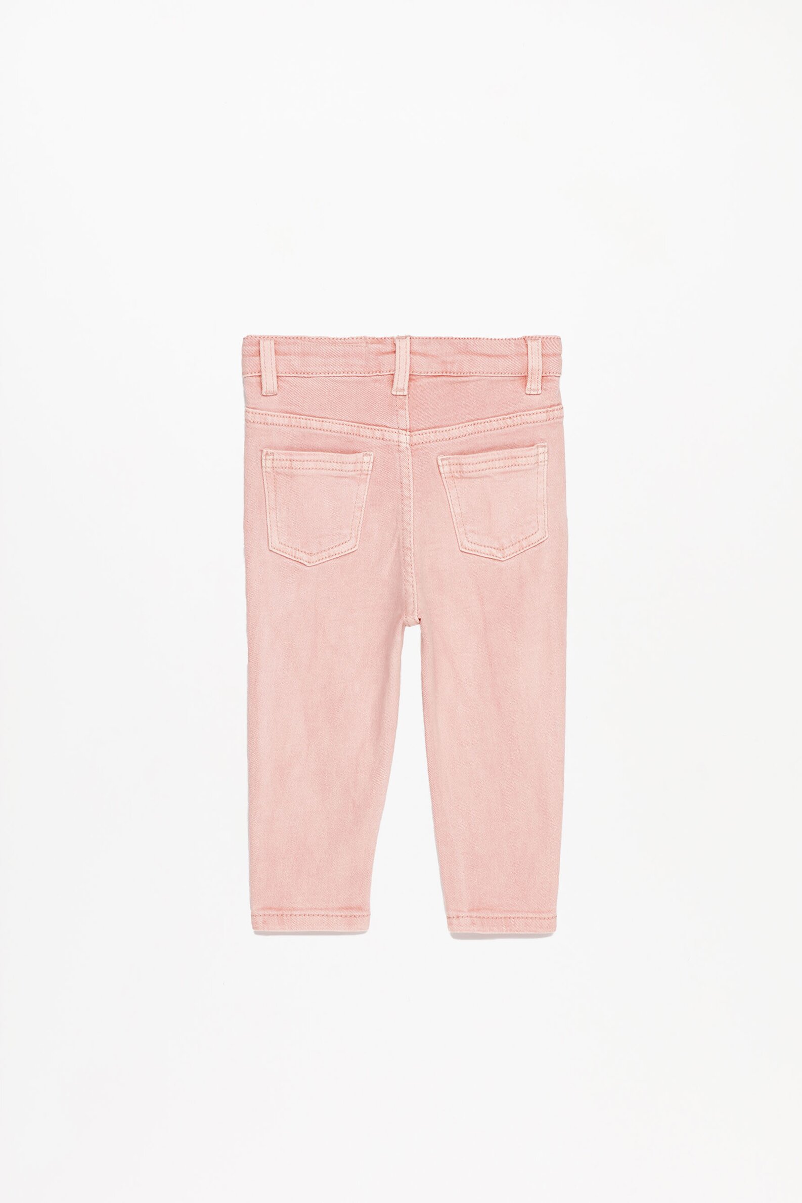 Os novos jeans cor-de-rosa da Zara que esgotaram em menos de 24