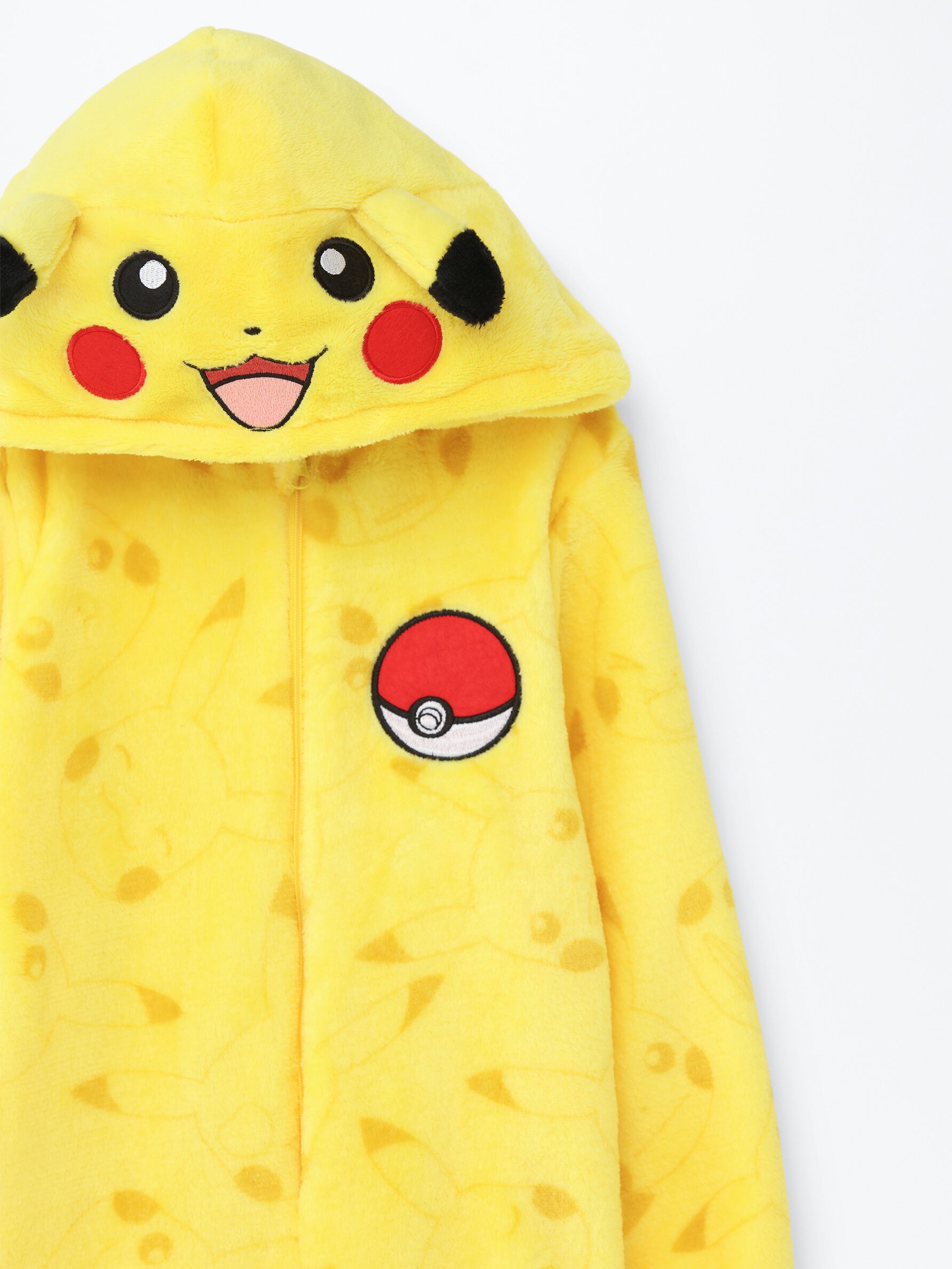 Pijamas de discount pikachu para mujer