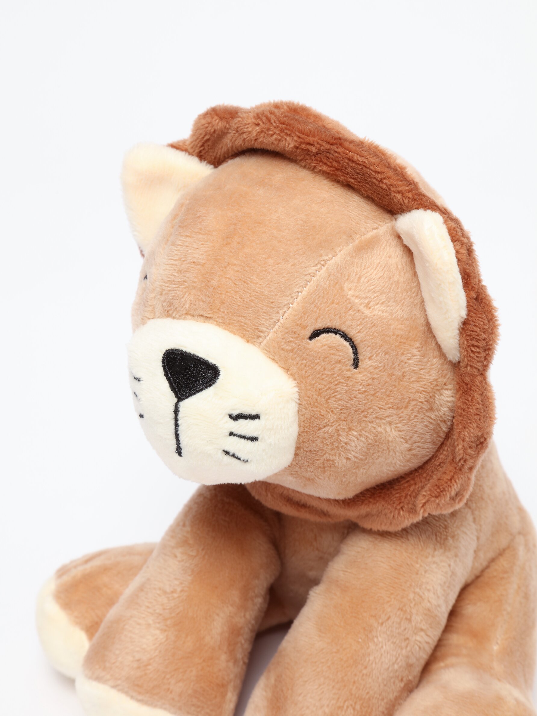 Lion plush toy