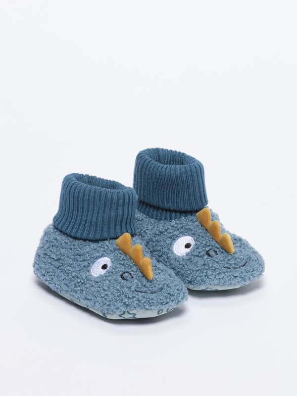 Baby dinosaur clearance slippers