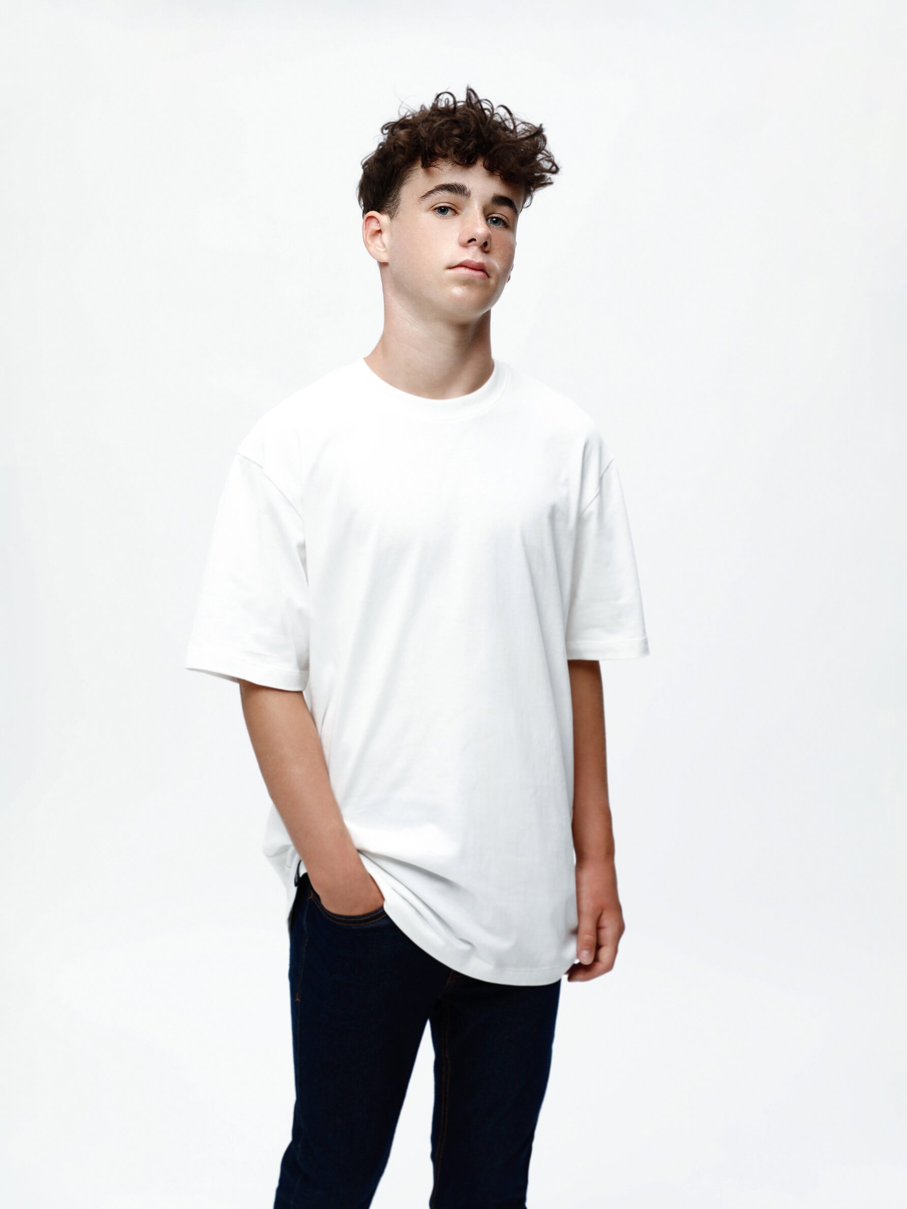 Oversized t shirt hot sale with skinny jeans