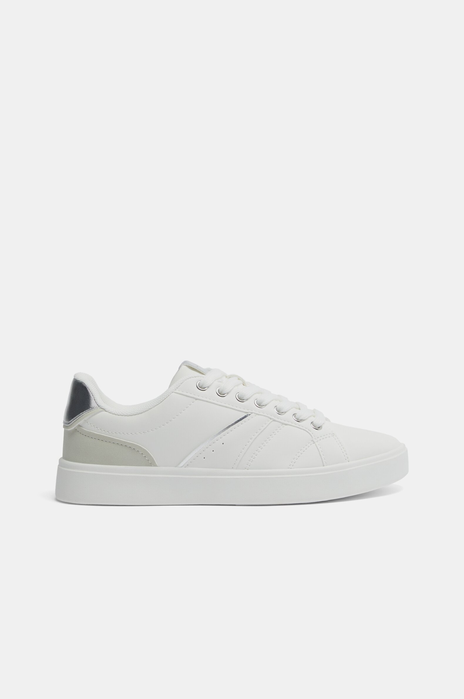 Minimalist white sneakers outlet