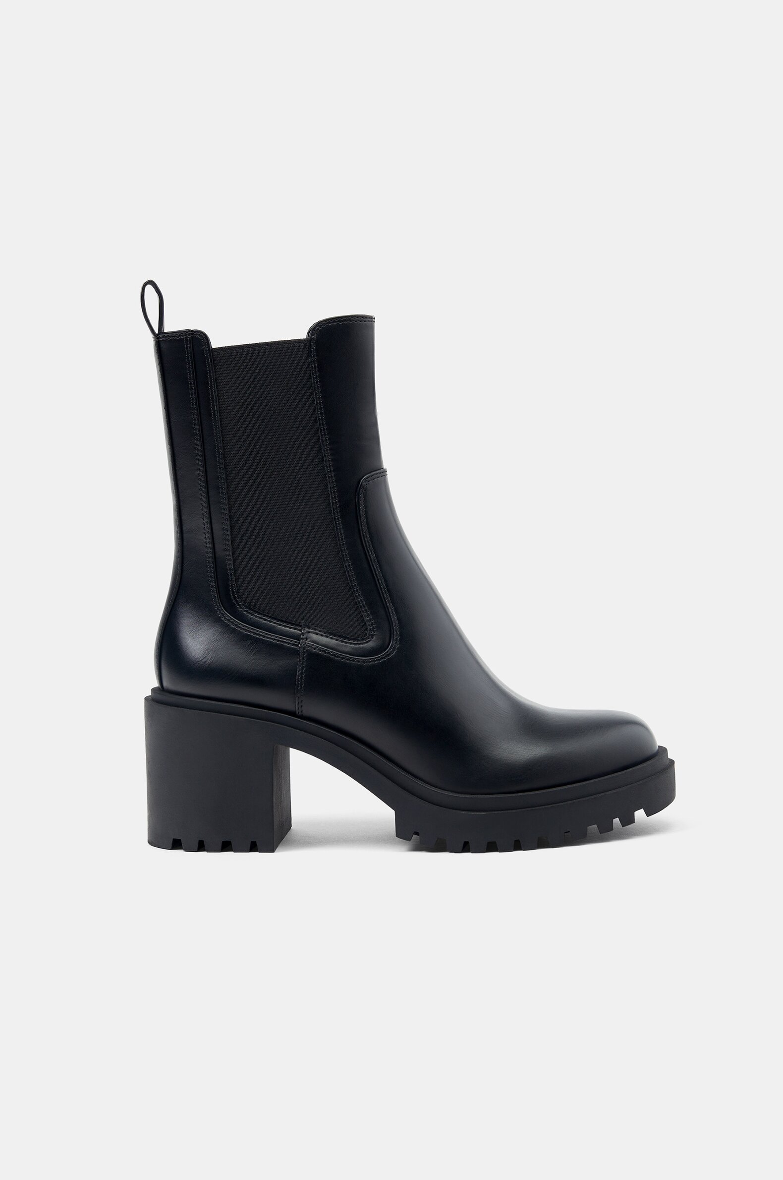 Heeled chelsea outlet