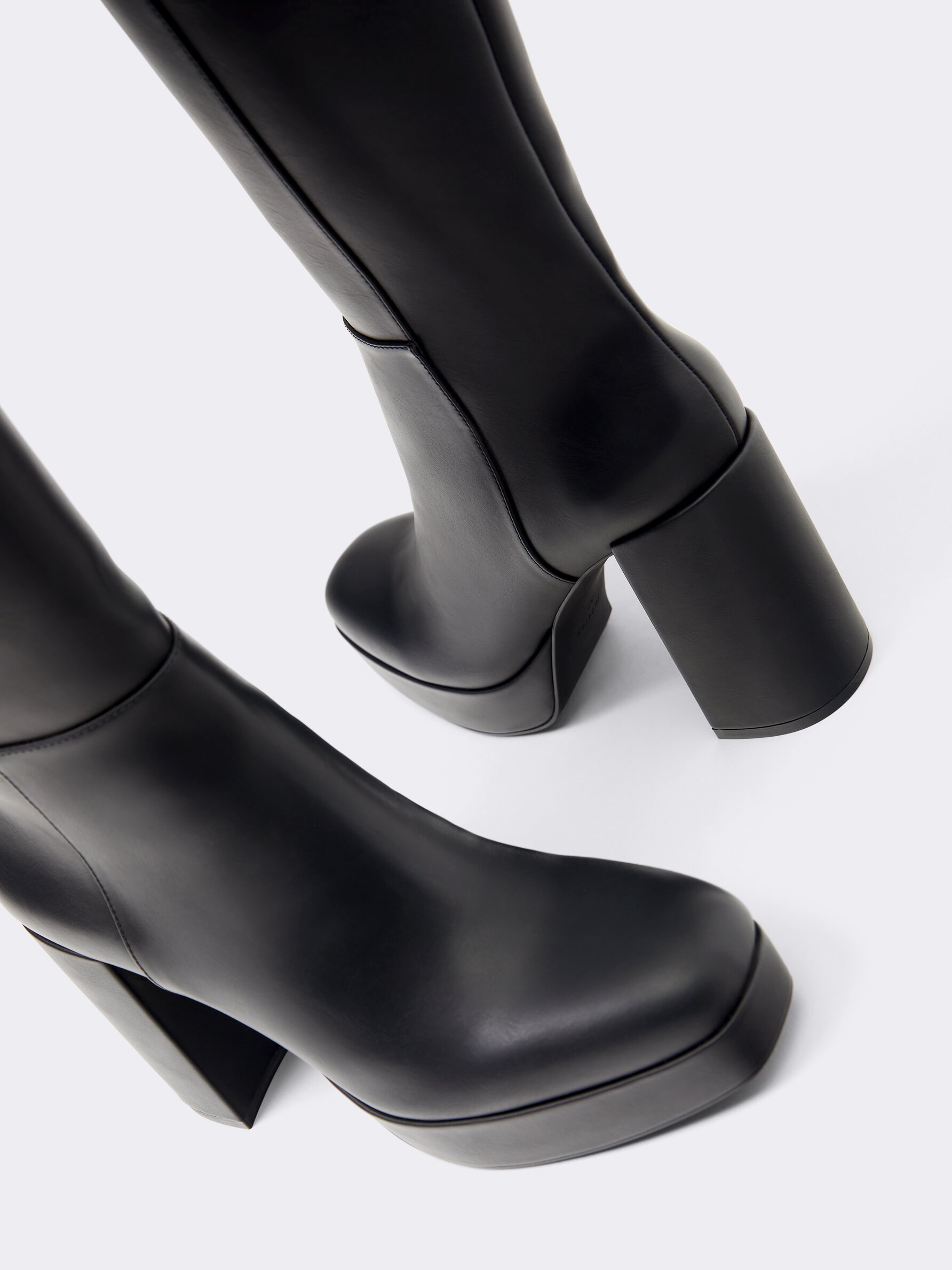 Bota plataforma cano alto discount