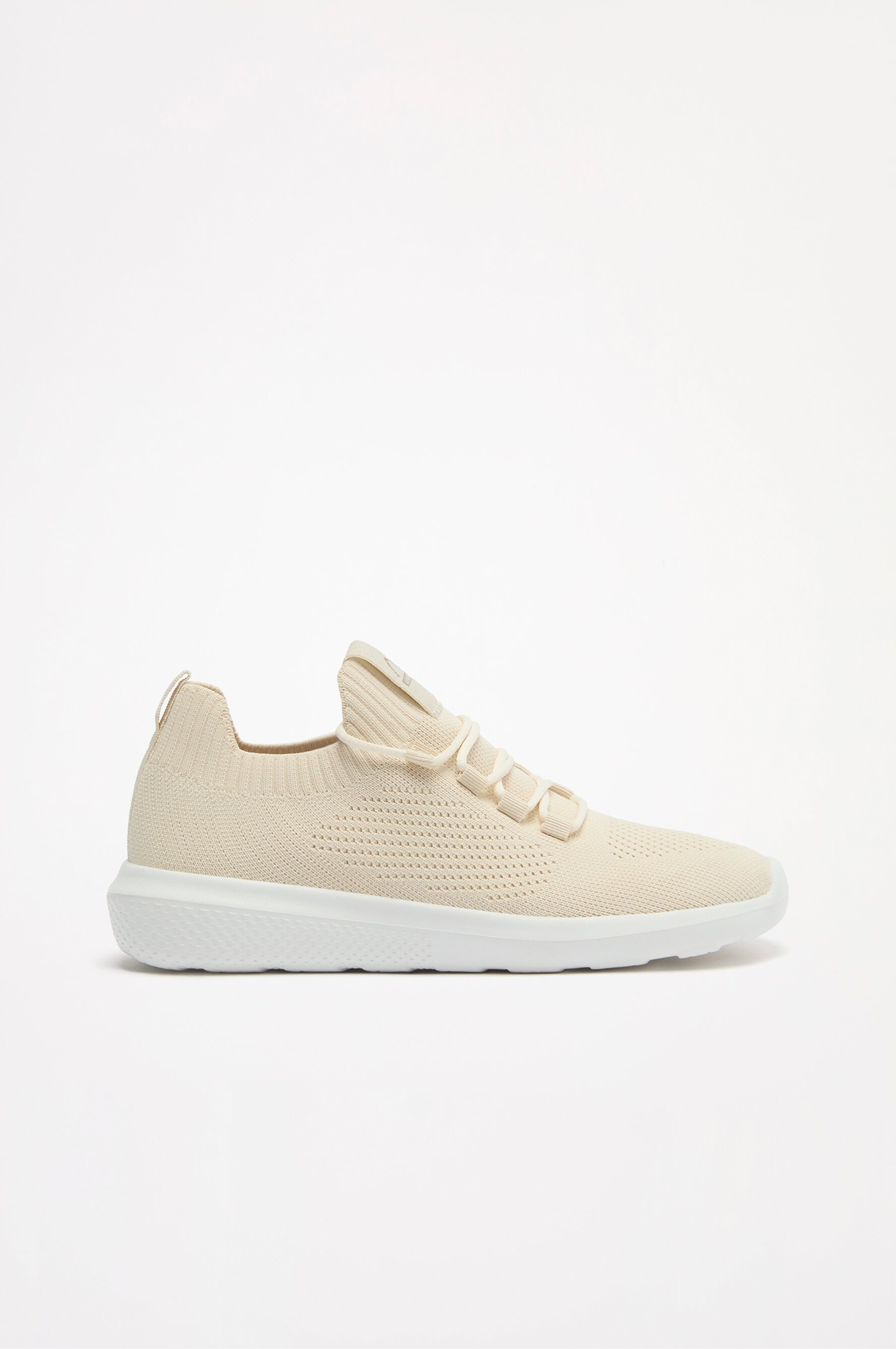 Minimalist hotsell sneakers women
