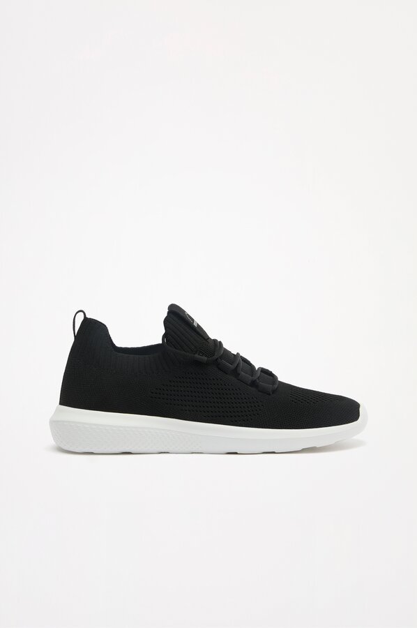 Minimalist sneakers