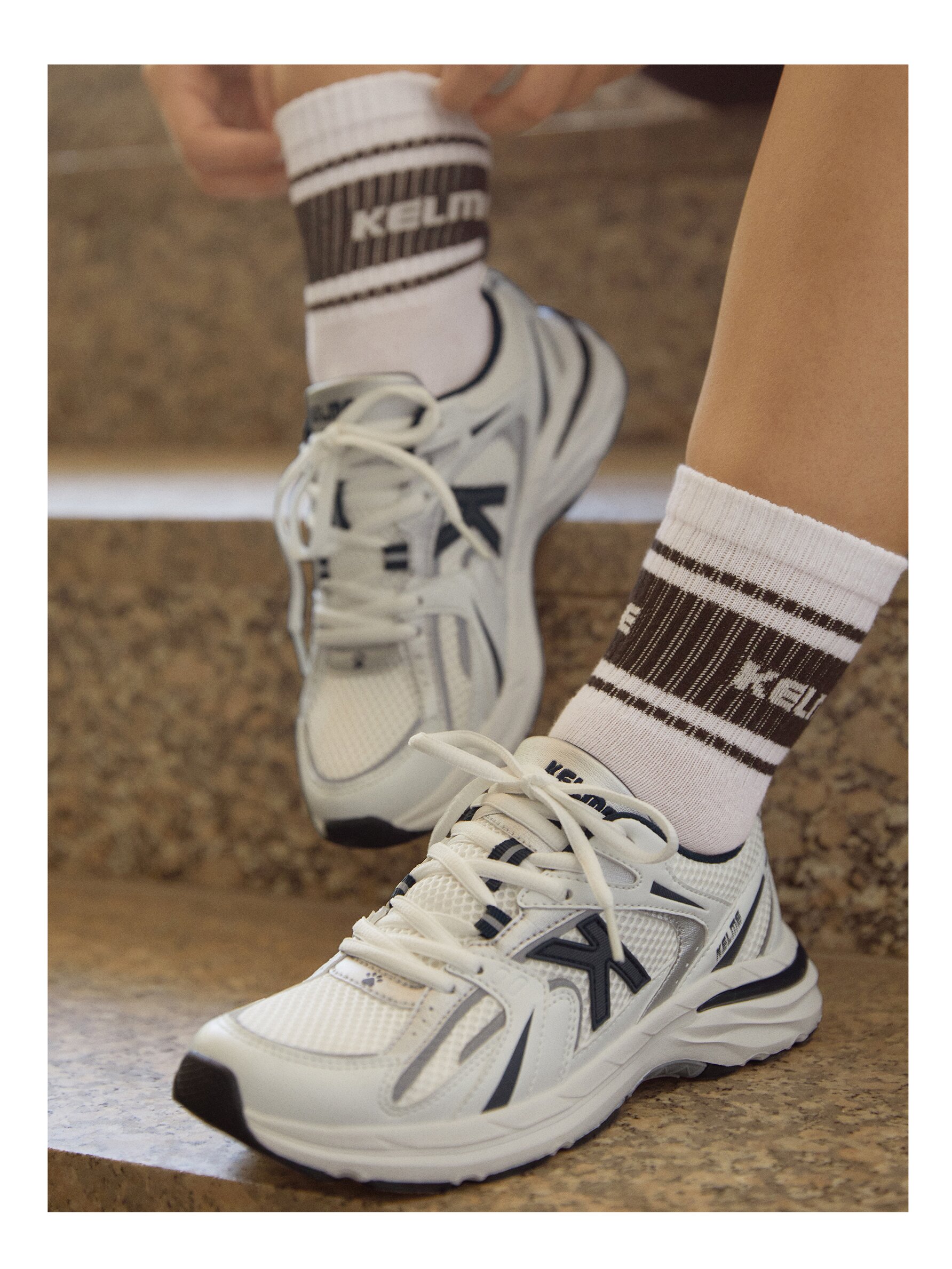 White new balance dad shoes meme hot sale