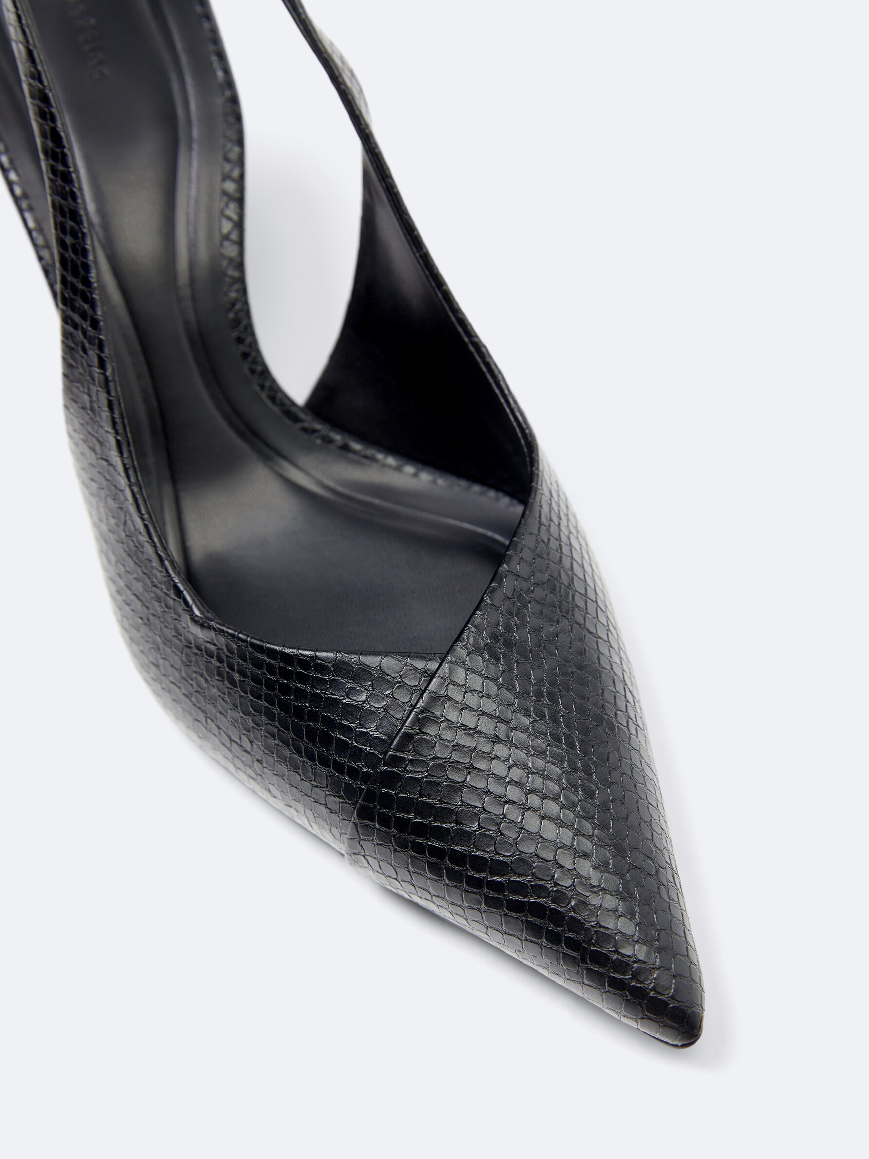 Black snakeskin hot sale shoes womens