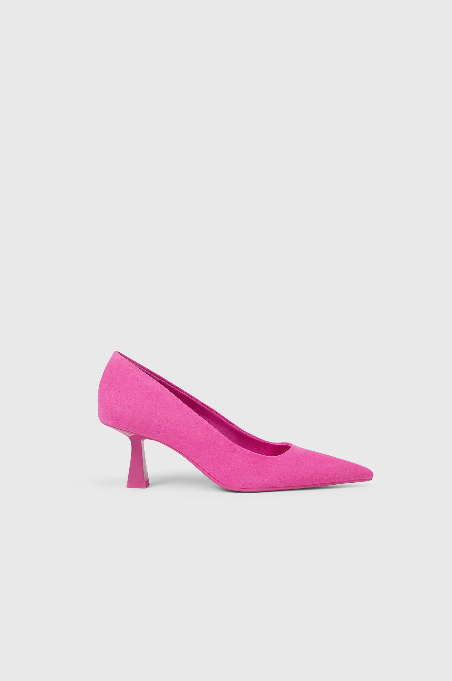 Minimalist high heel shoes