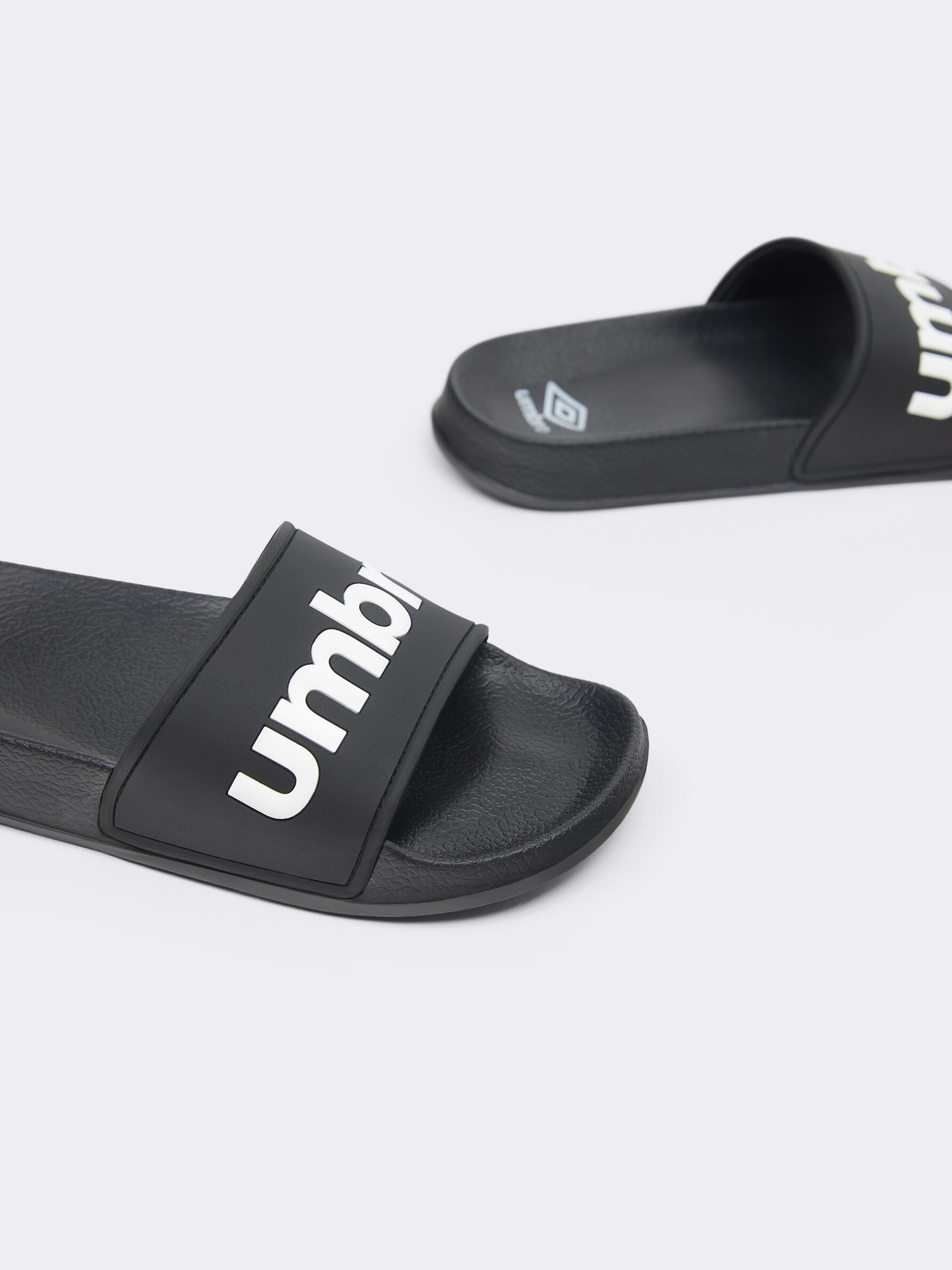 Umbro sandals shop