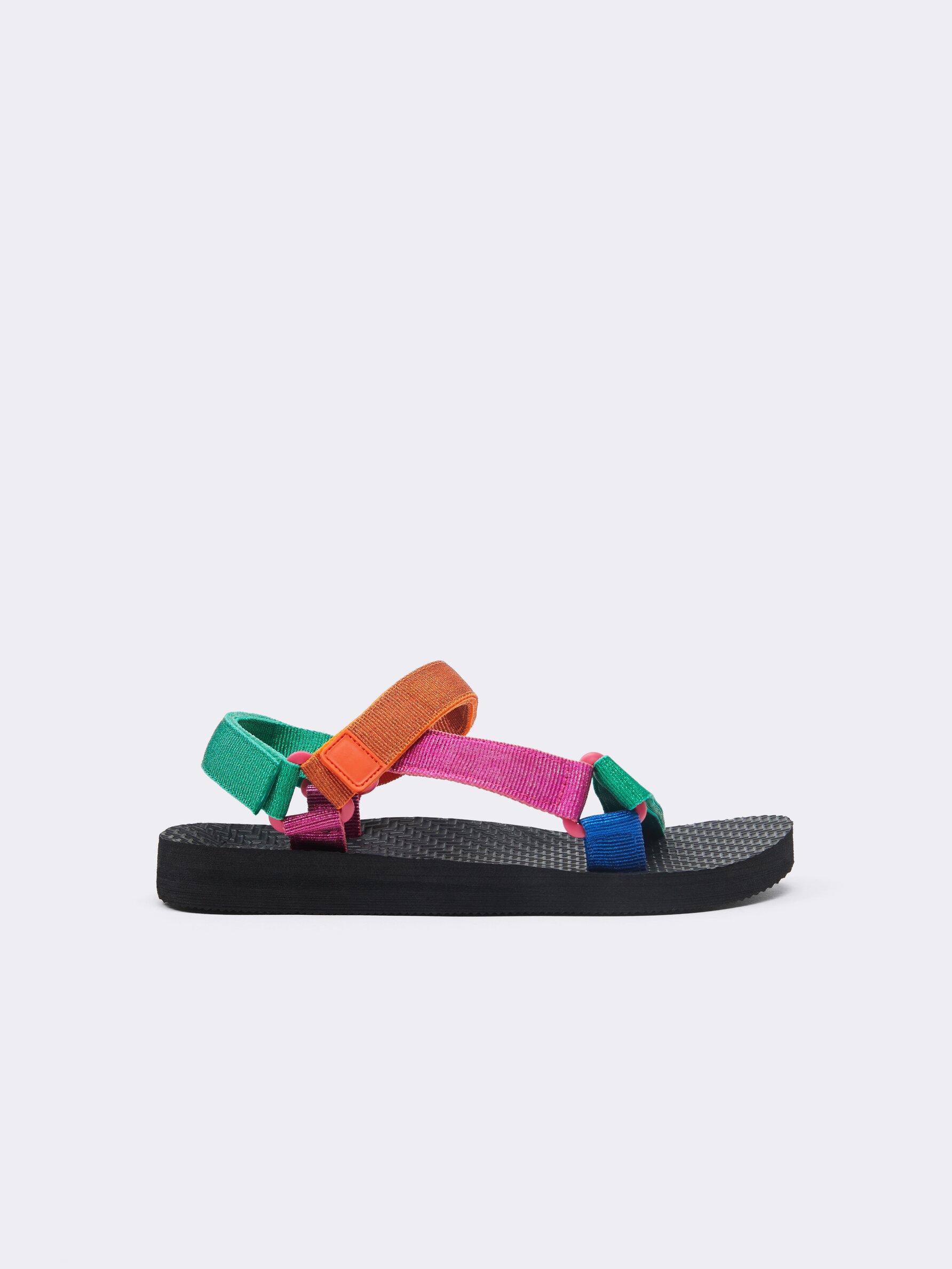 Sandalia deportiva brillos