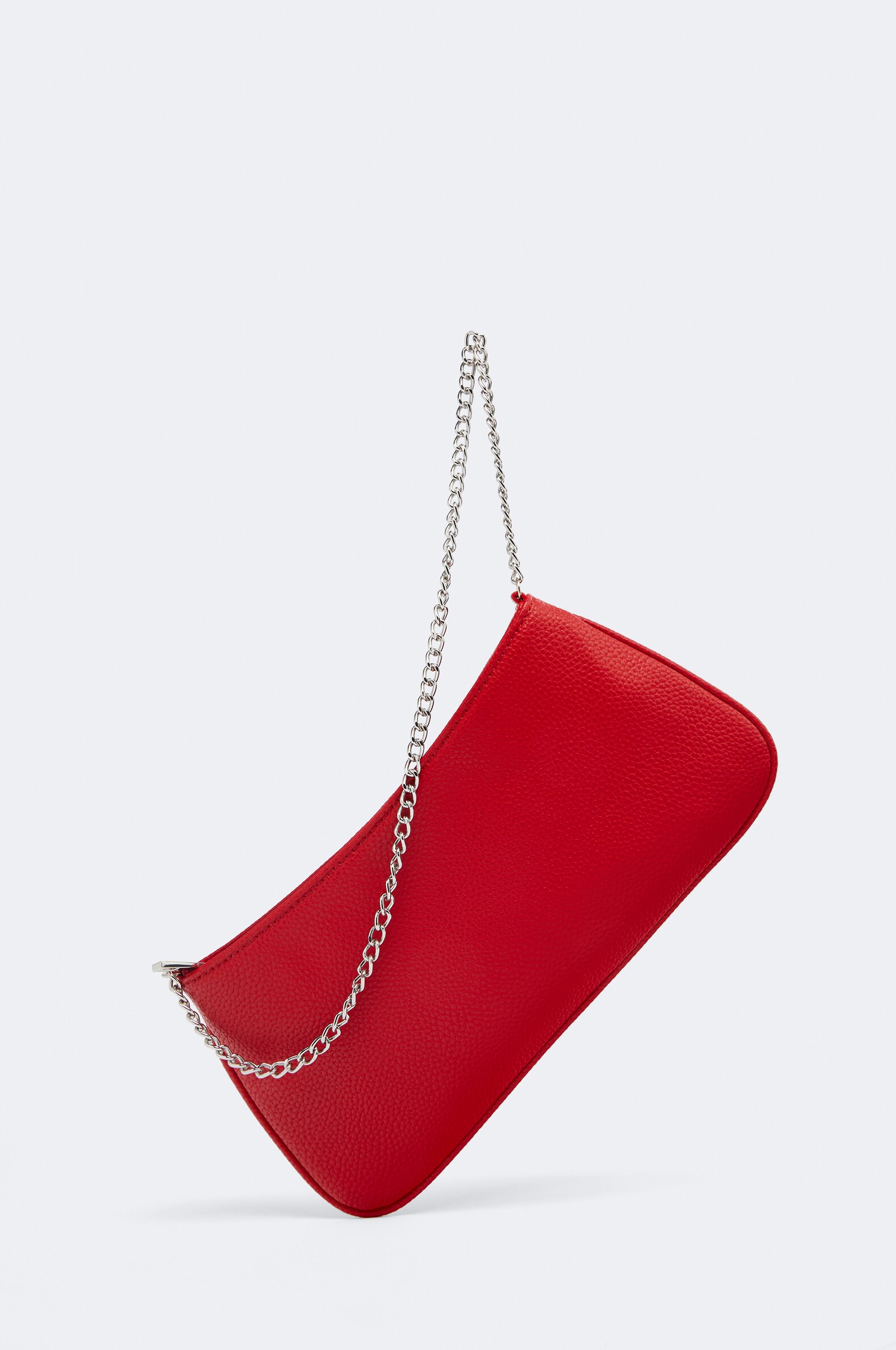 Bag with chain shoulder strap