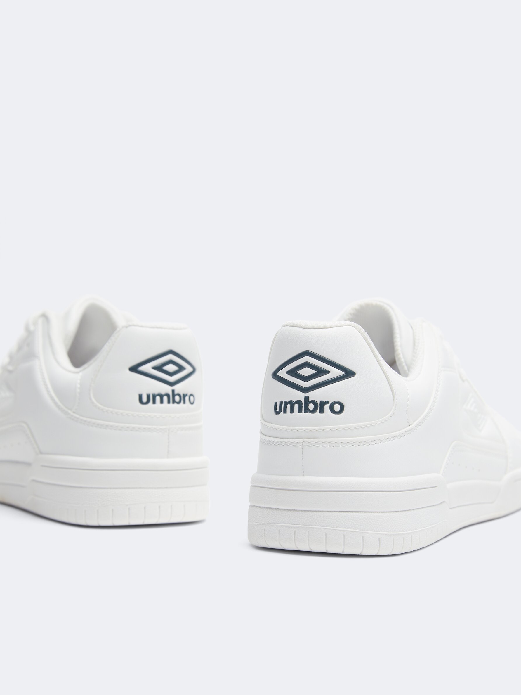 Umbro shop sneakers white