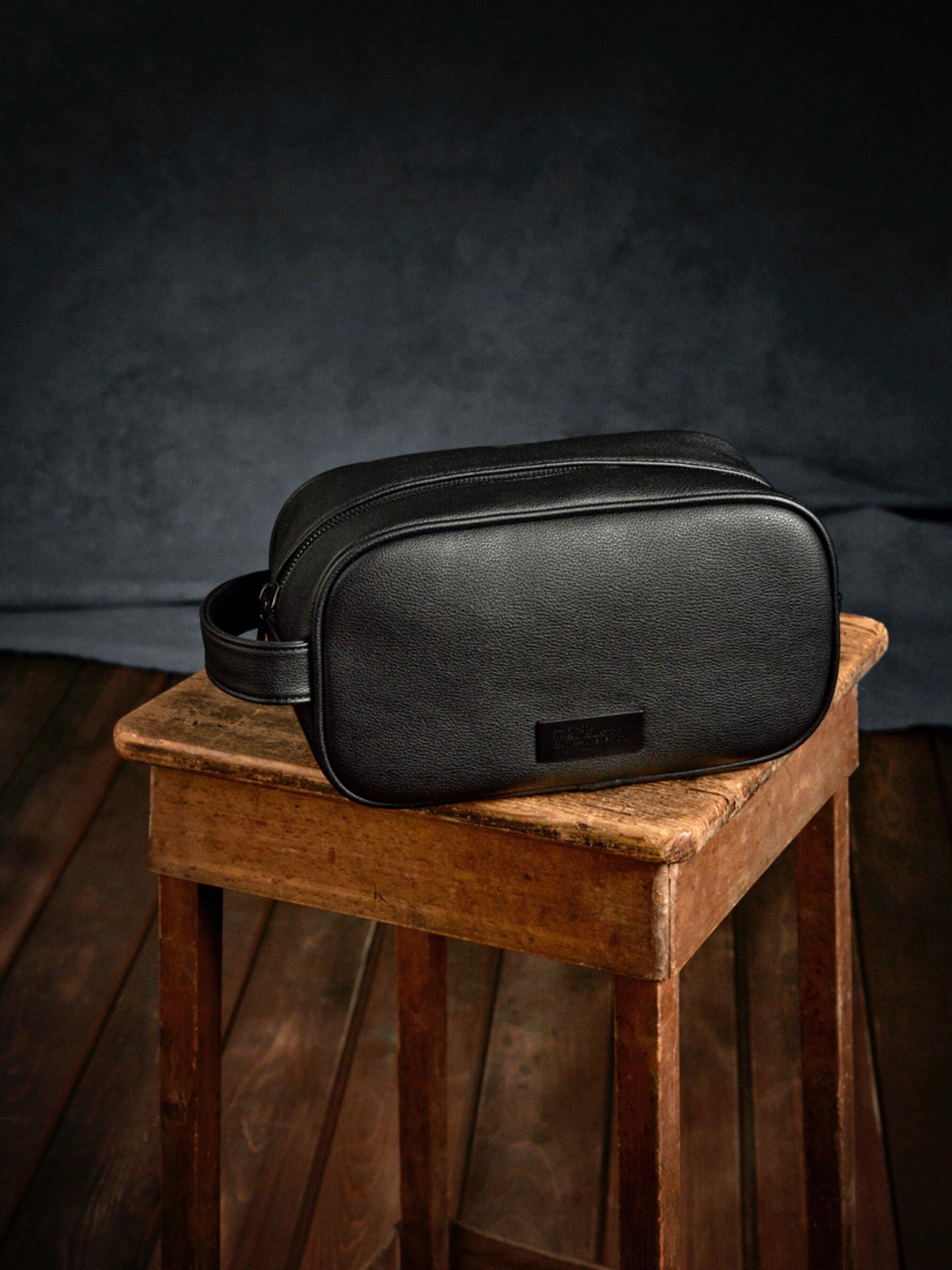 Massimo dutti hotsell toiletry bag