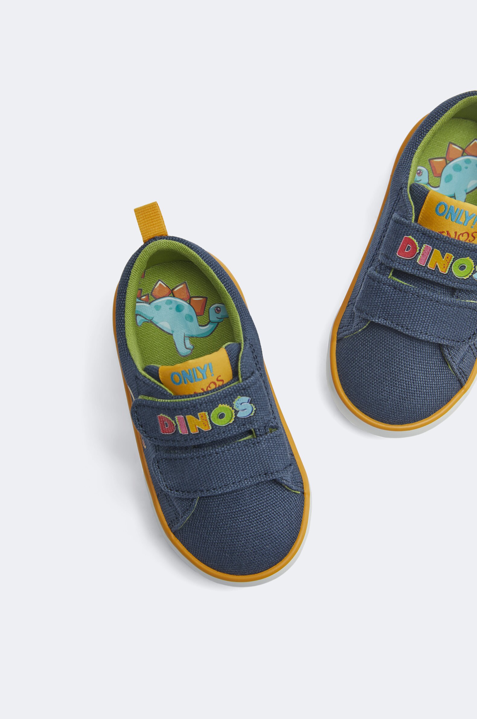 Baby hot sale dinosaur shoes