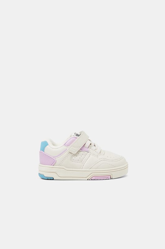 RETRO SNEAKERS