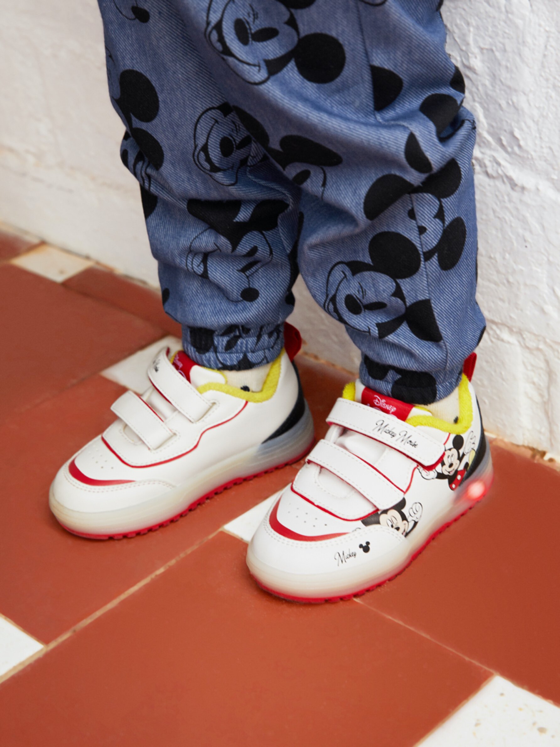 Mickey baby 2024 shoes