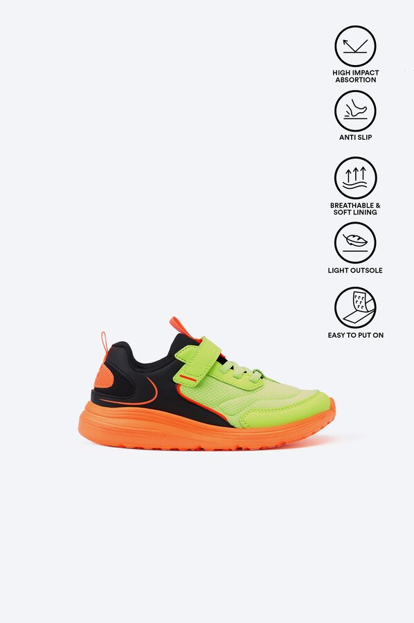 Technical sneakers