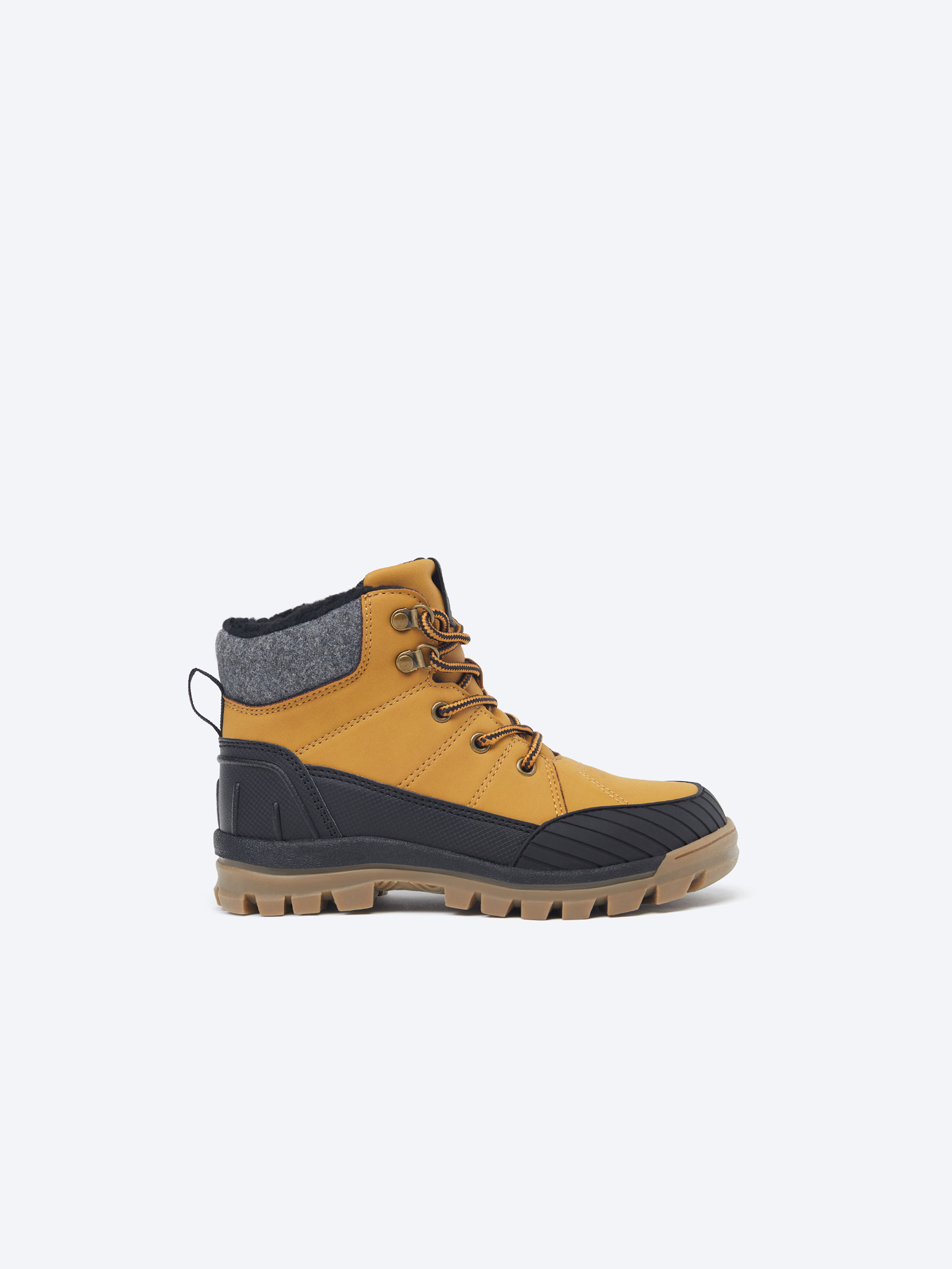 Boys hot sale hiking boots