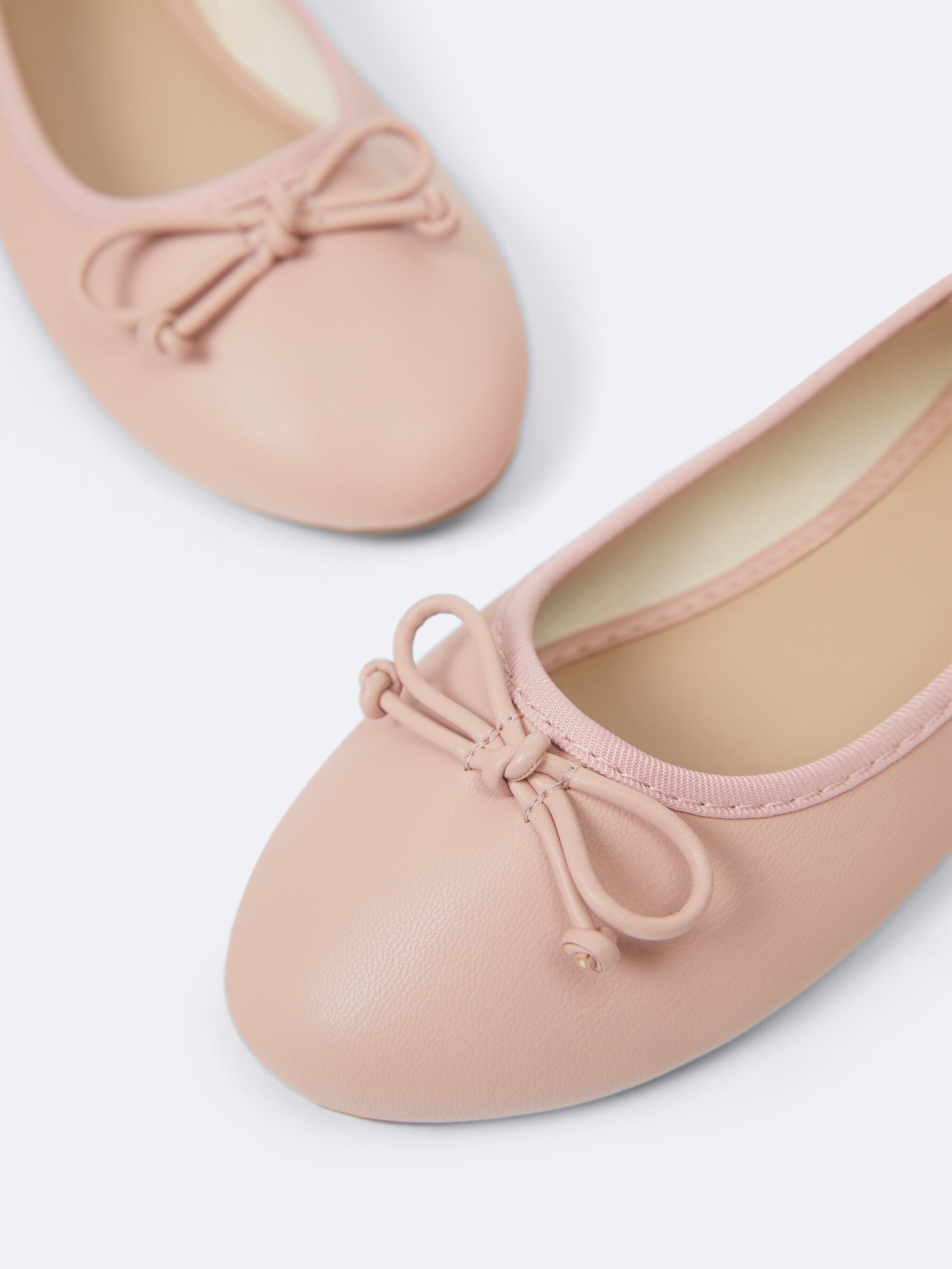 Pale pink sale flat shoes