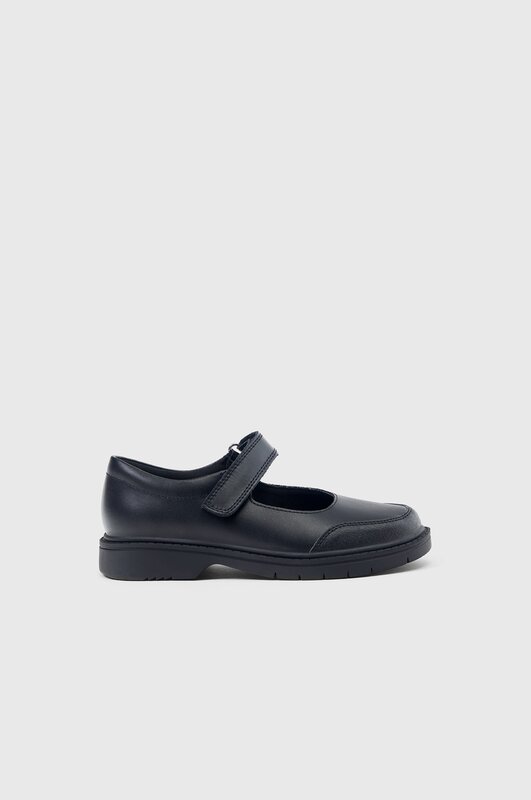 Pantofi de școală din piele