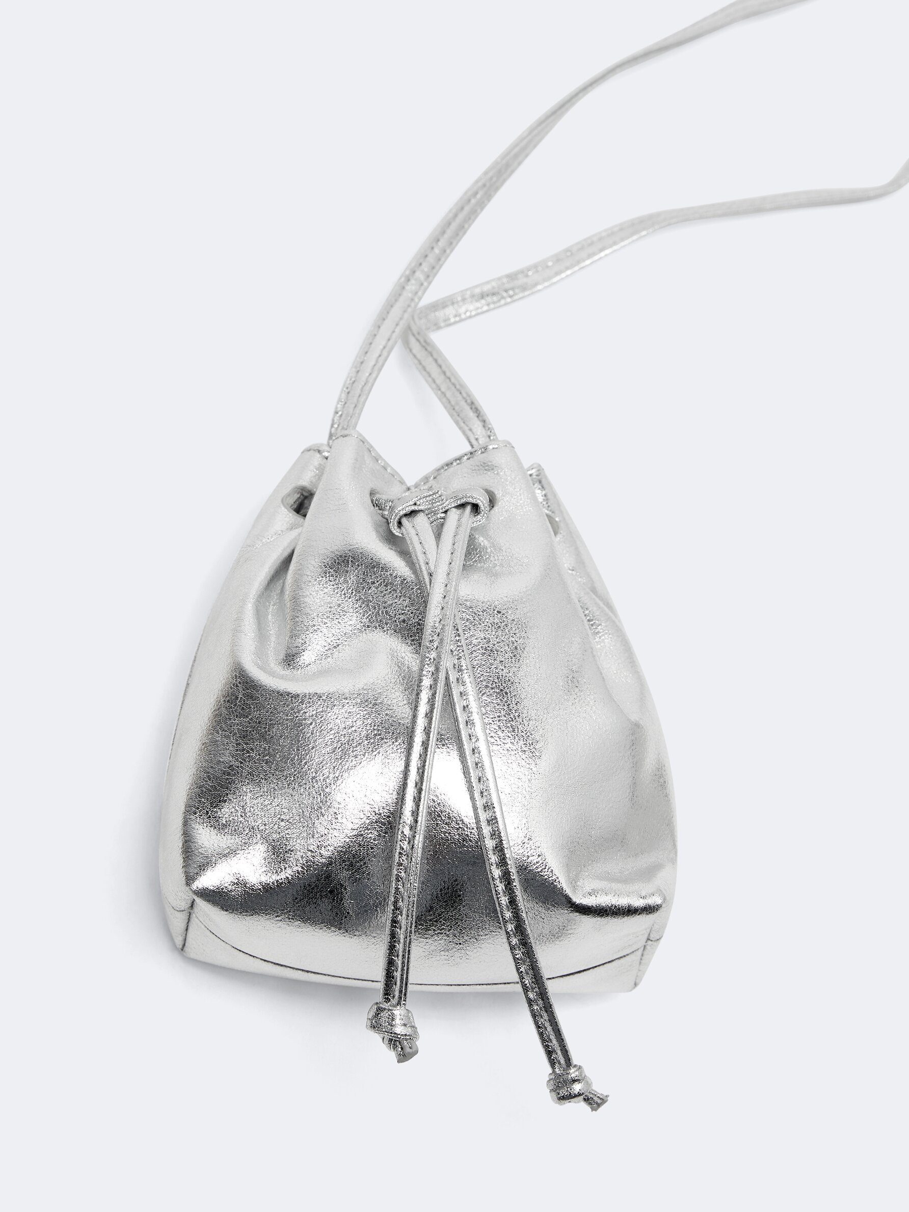 Gray store bucket bag