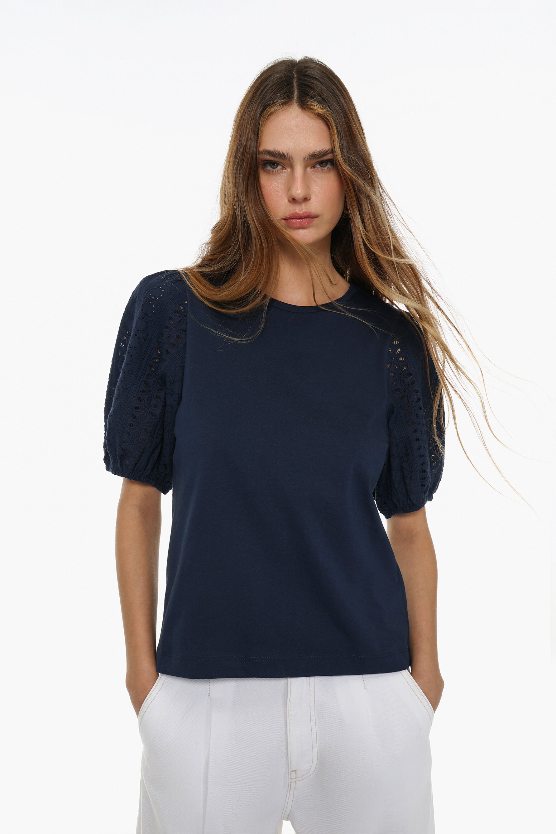 Camiseta manga corta abullonada