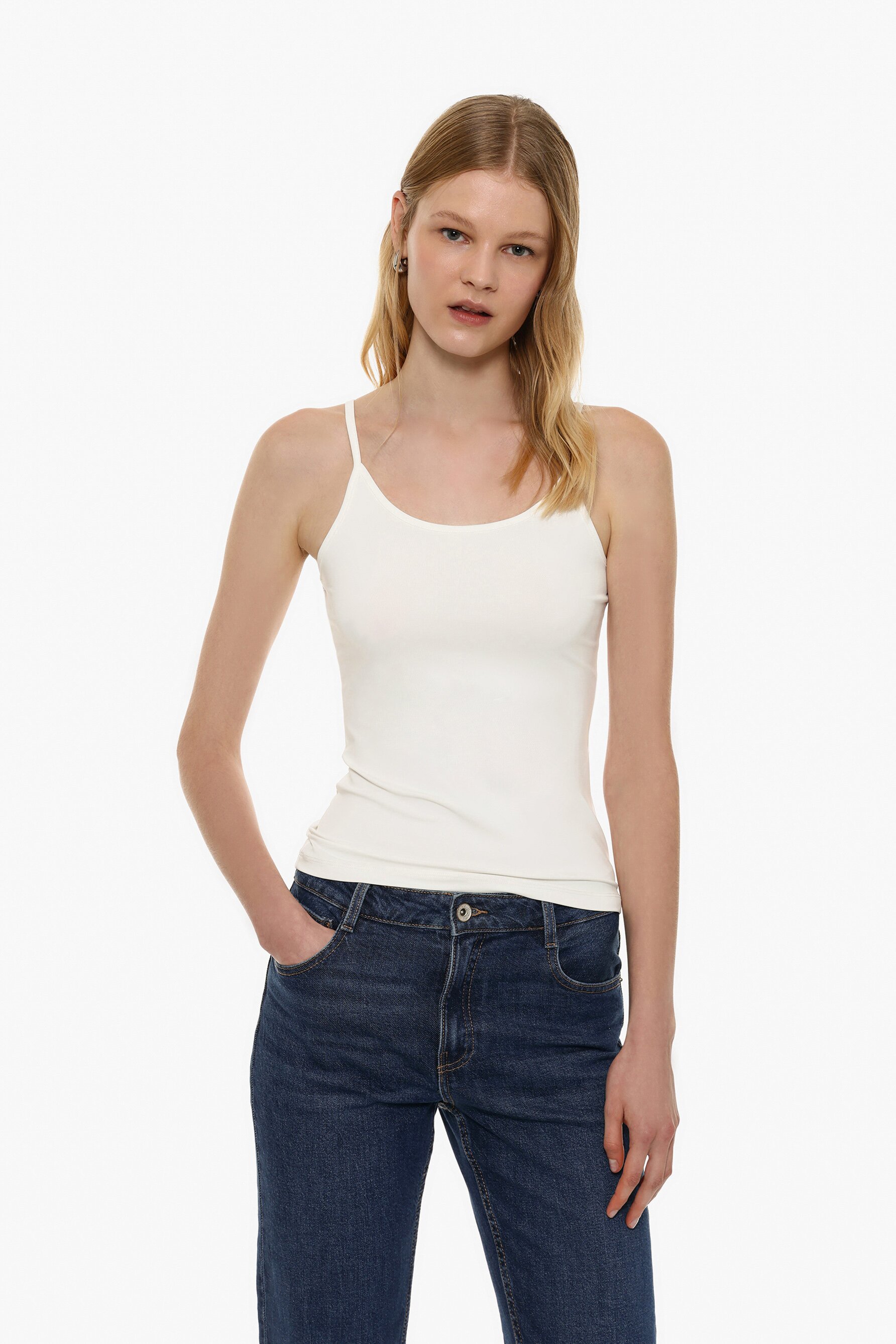 Camiseta elástica tirante fino