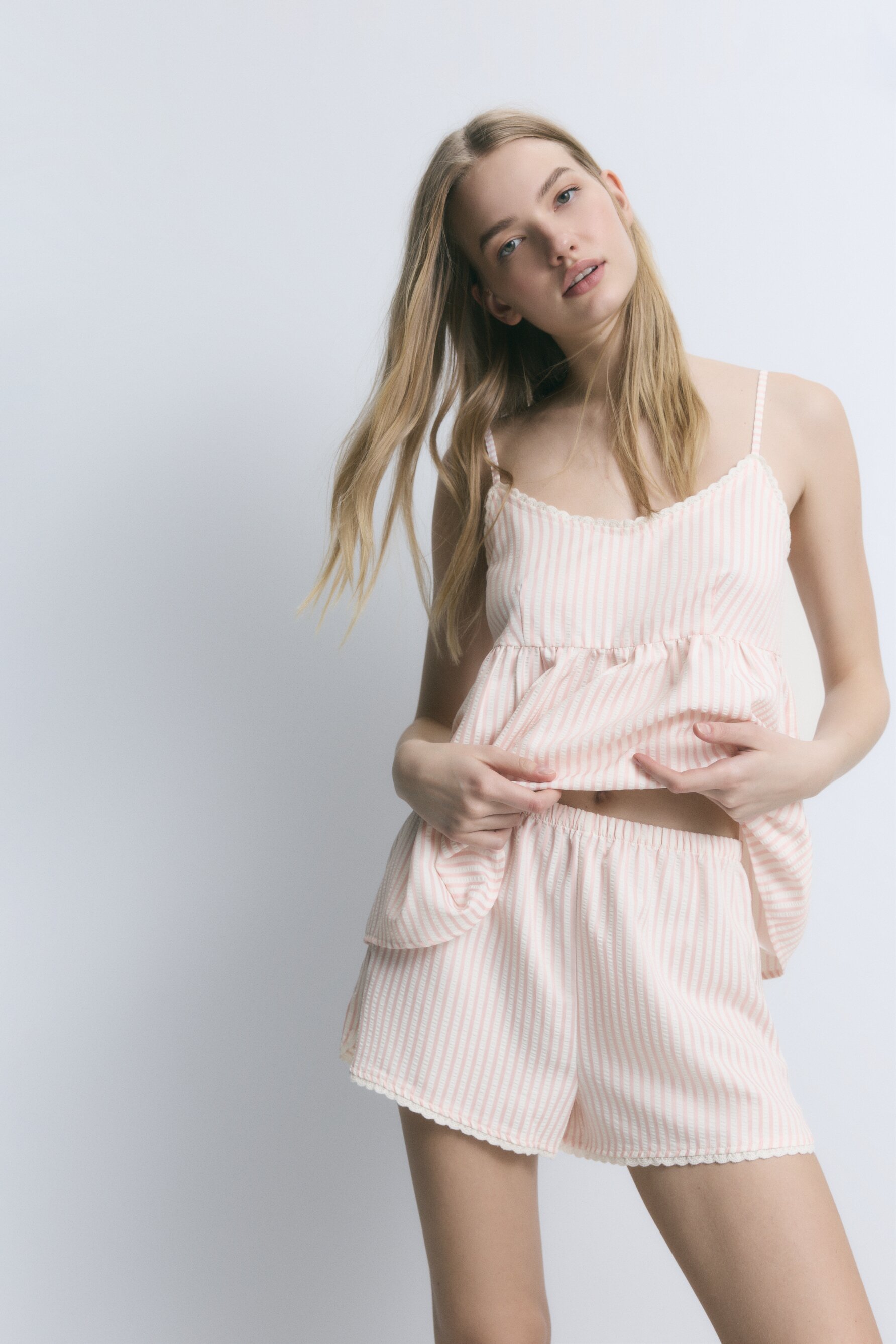 Pijama rayas volante