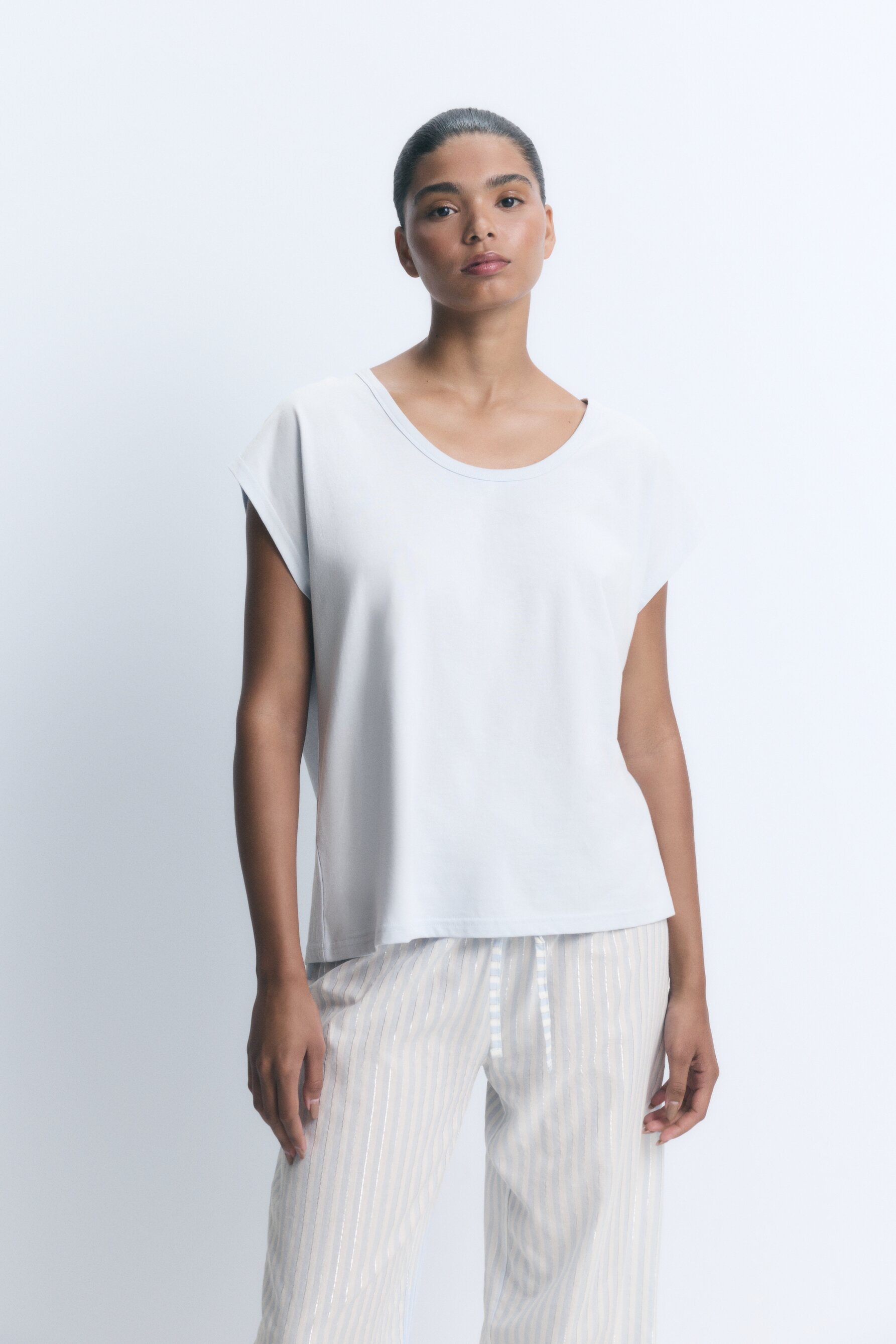 Pijama detalles metalizados