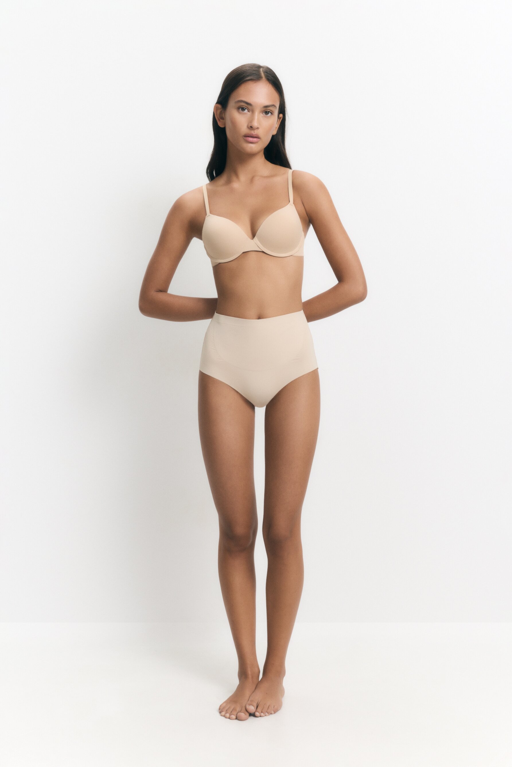 Braguita alta moldeadora microfibra