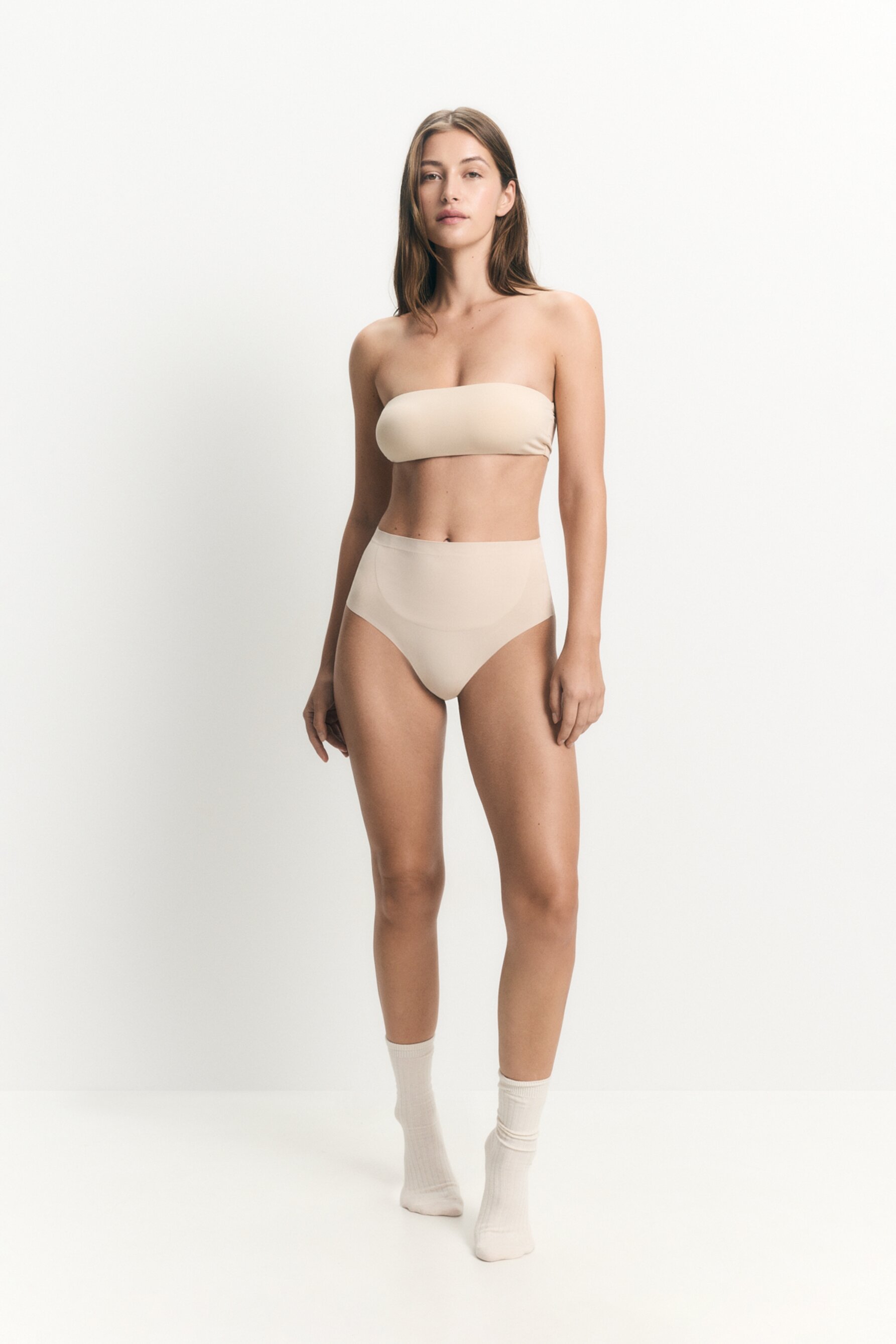 Braguita tipo tanga moldeadora microfibra