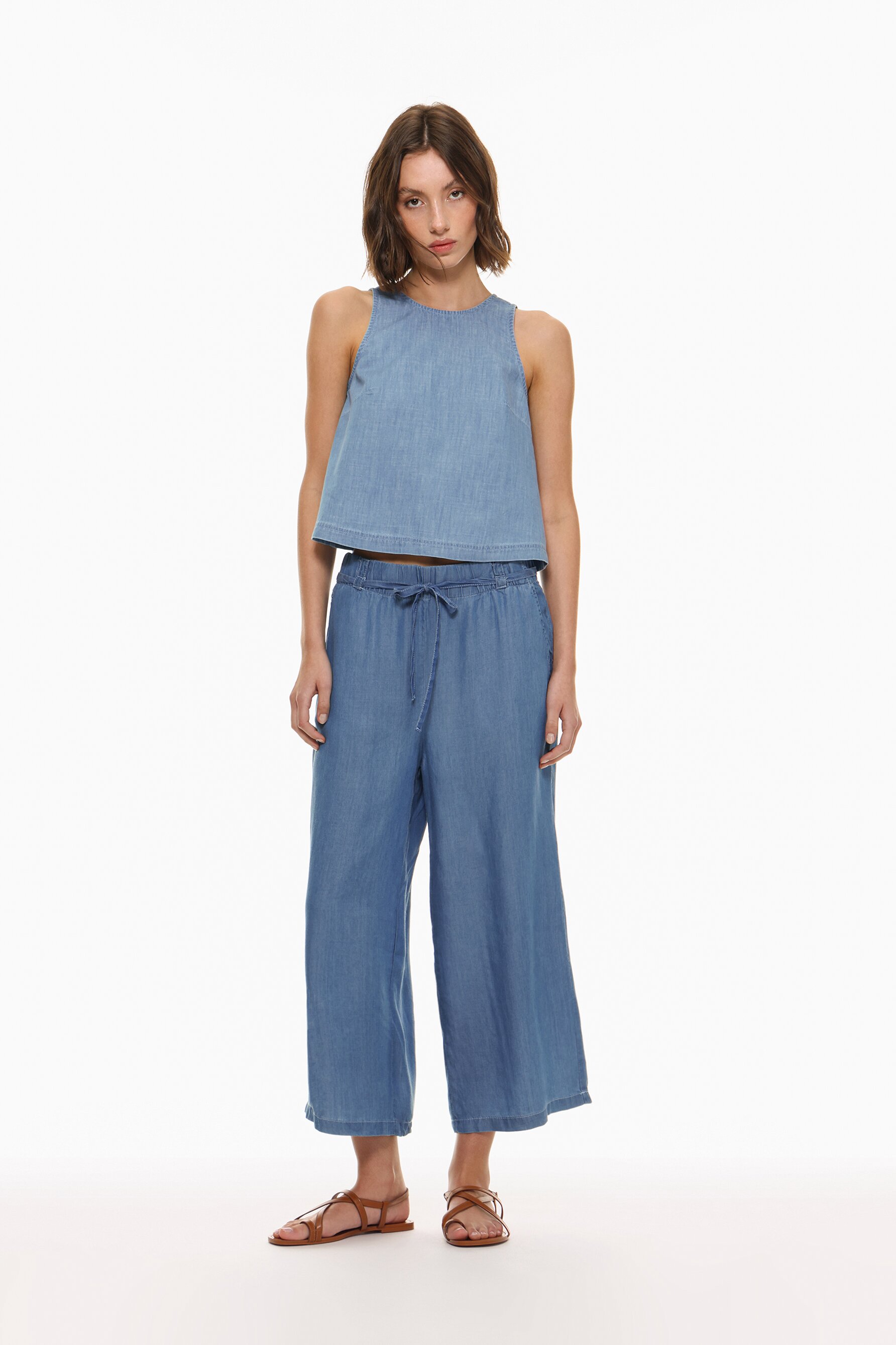 Pantalón denim ligero