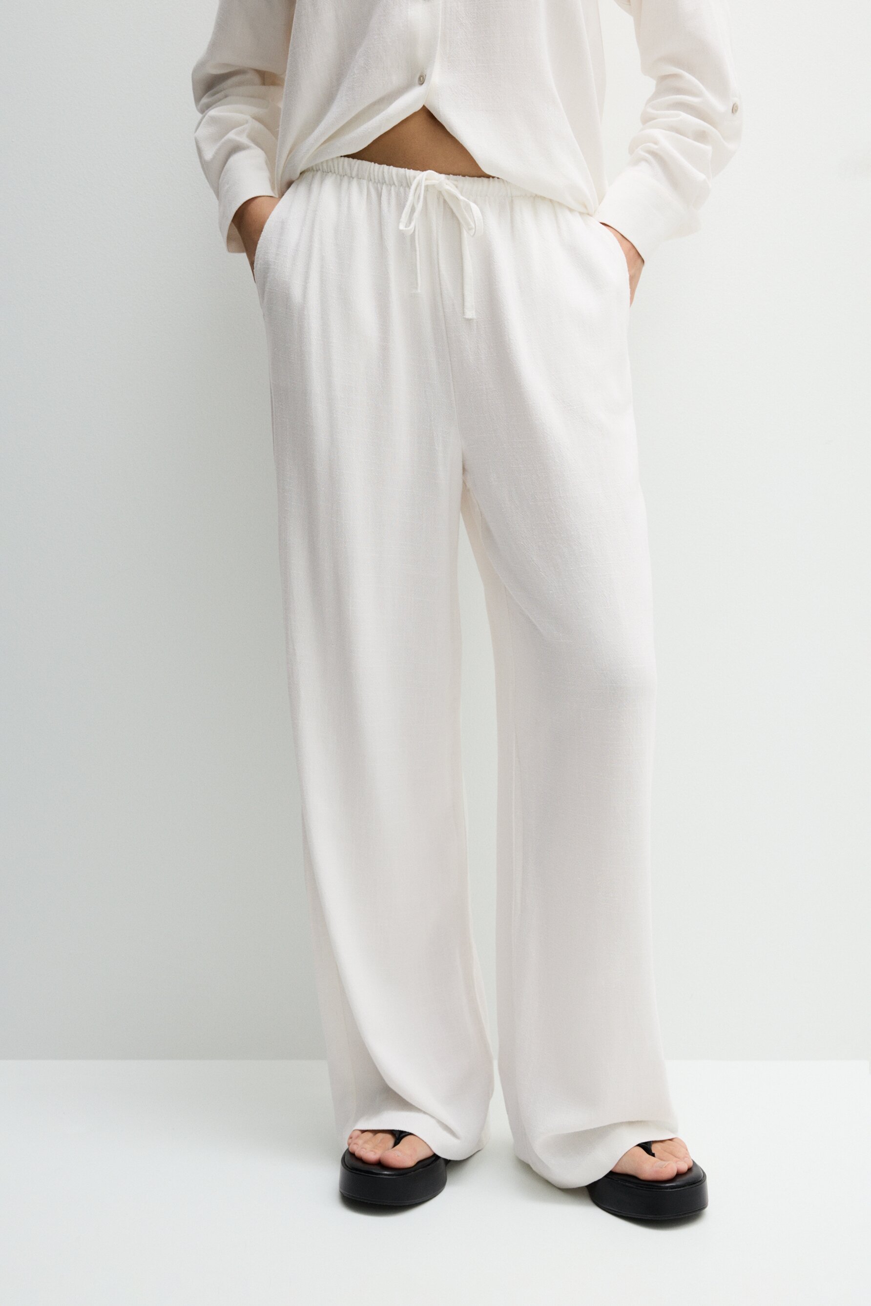 Pantalón rústico wide leg