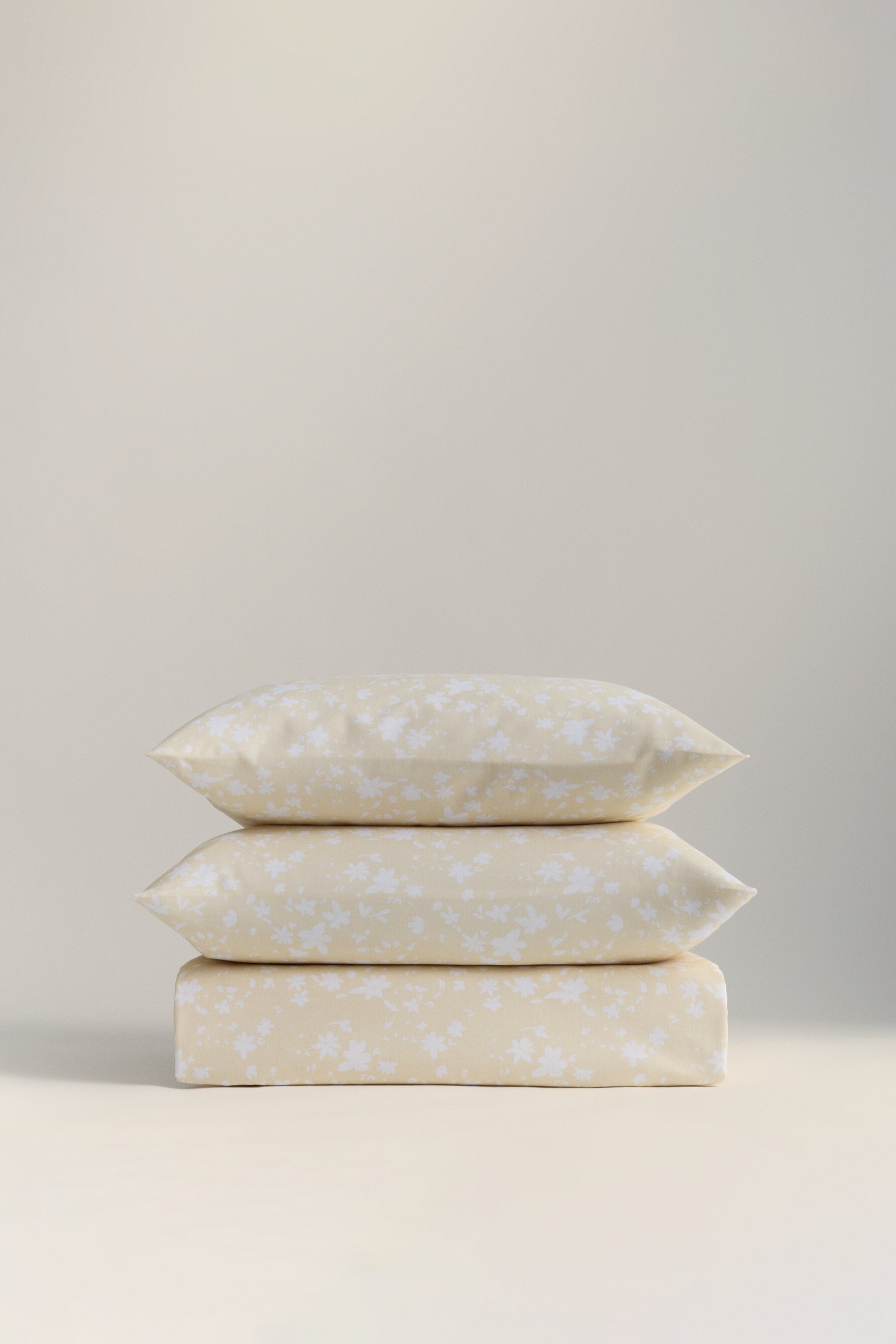 Conjunto de capa de edredão e fronhas de almofada 240 x 220 cm